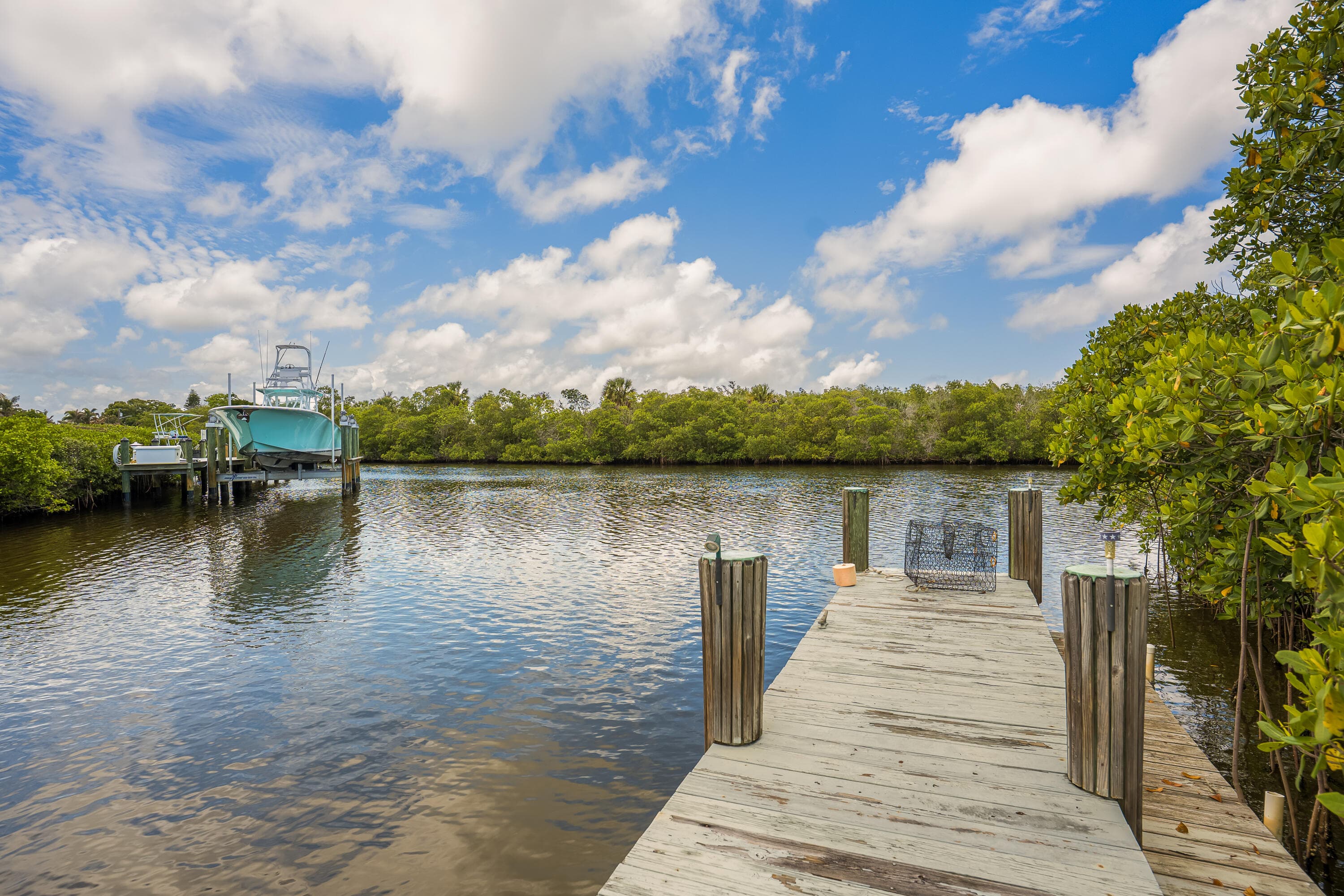 2165 SE 7th Ave Avenue SE, Vero Beach, FL 32962 — photo 41 of 48