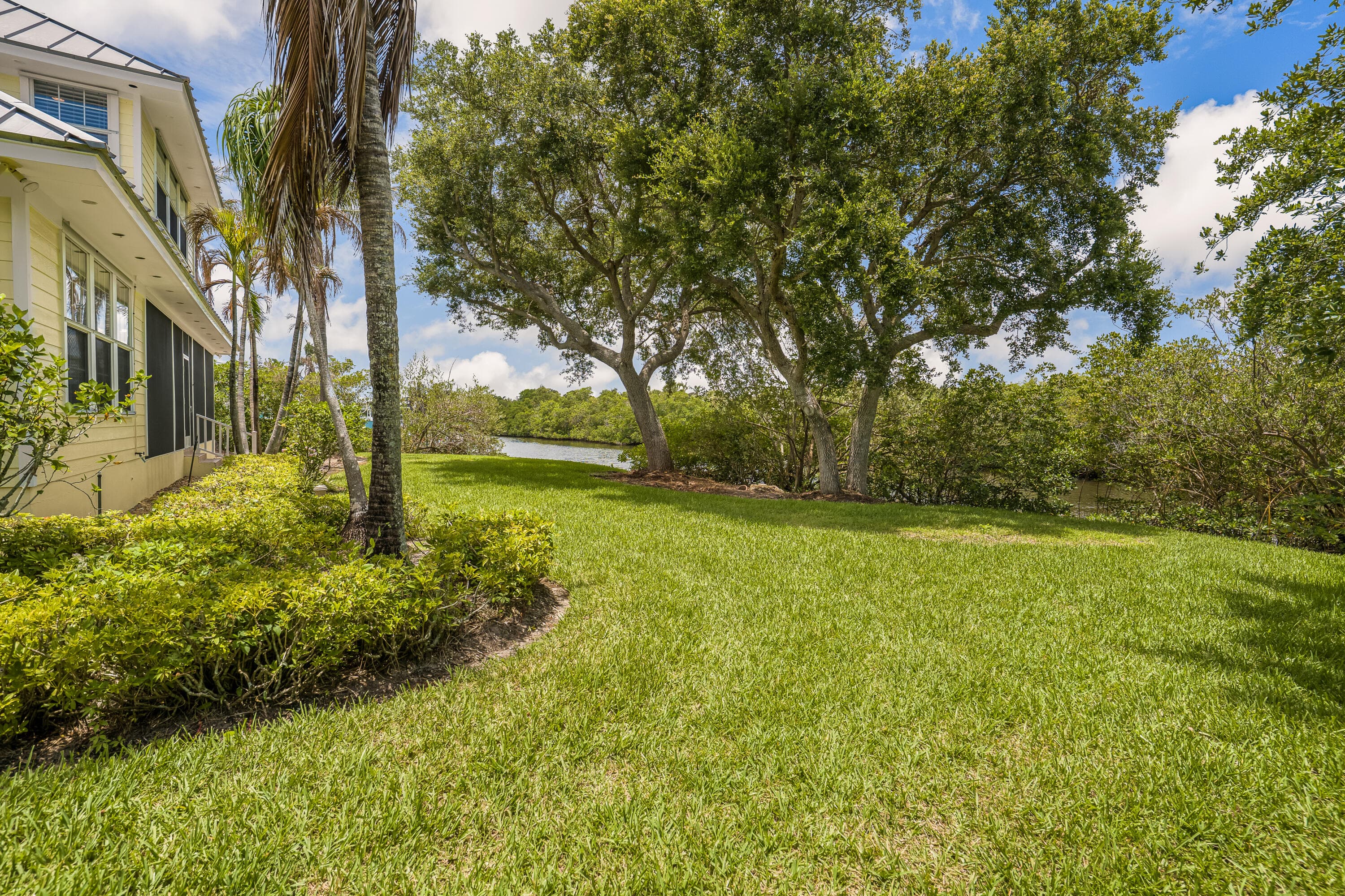 2165 SE 7th Ave Avenue SE, Vero Beach, FL 32962 — photo 47 of 48