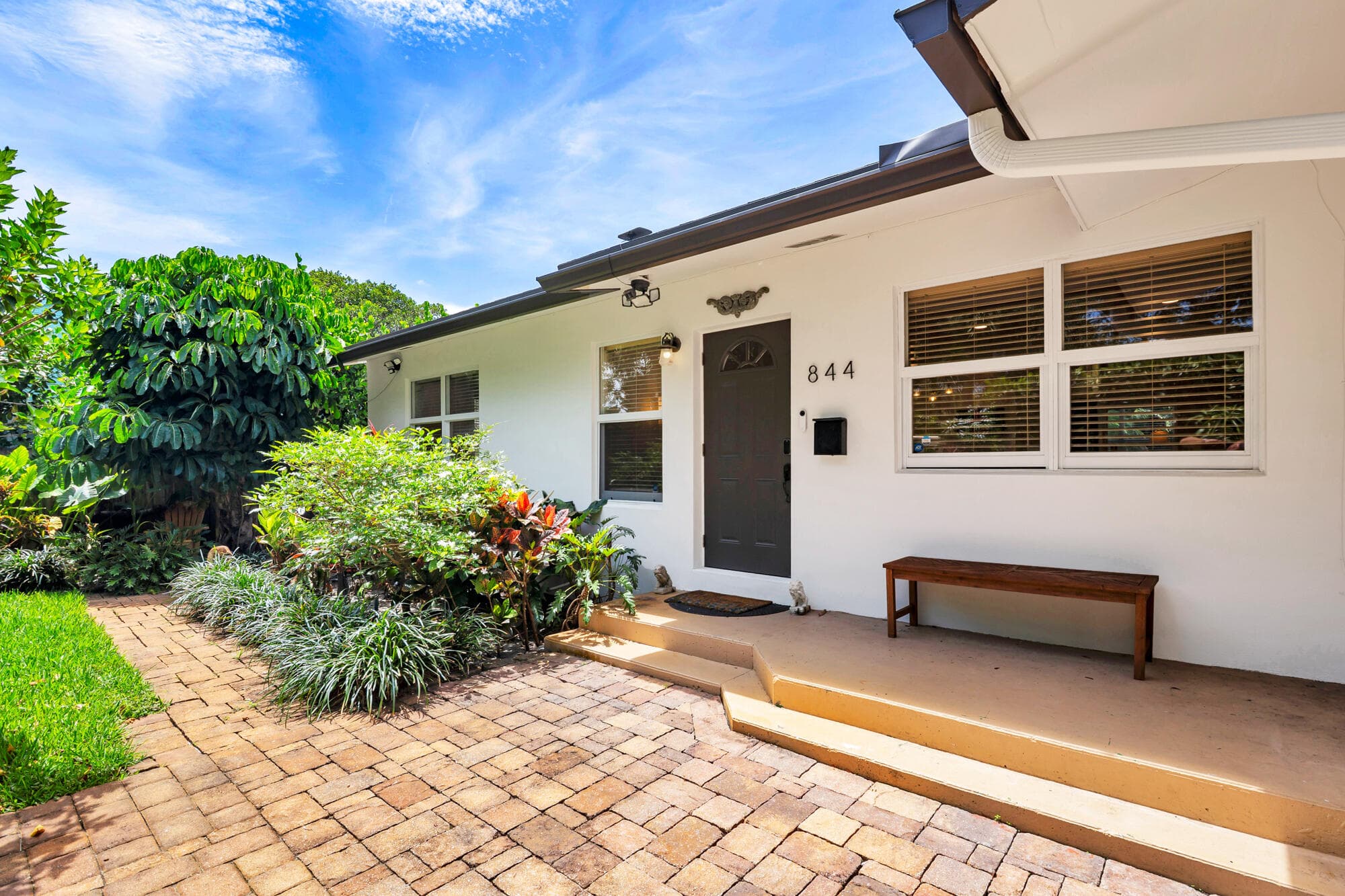 844 Avon Road, West Palm Beach, FL 33401 — photo 5 of 33