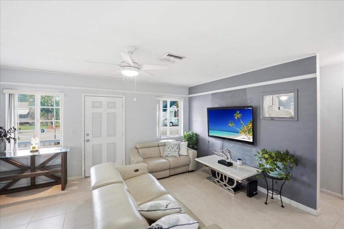 1219 N E Street, Lake Worth, FL 33460 — photo 9 of 25