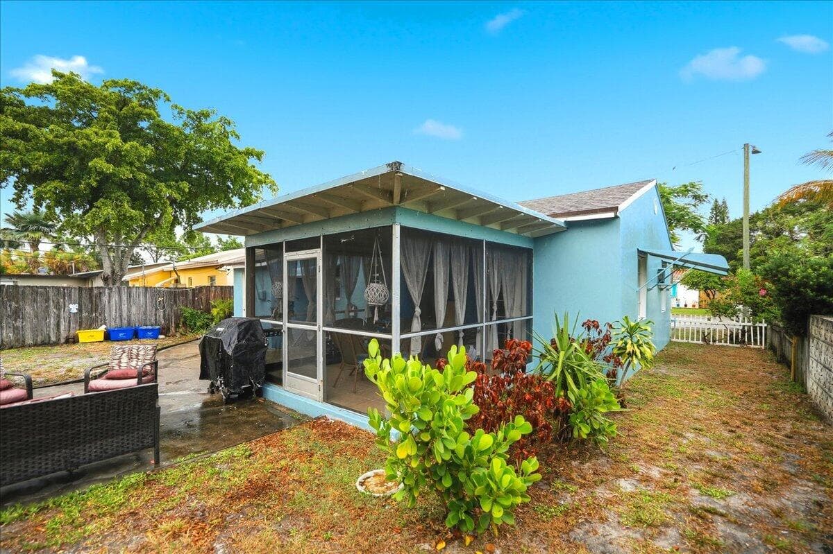 1219 N E Street, Lake Worth, FL 33460 — photo 20 of 25