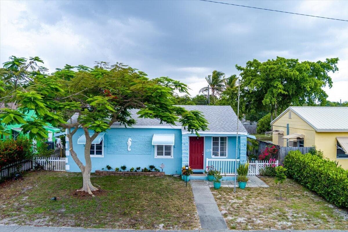 1219 N E Street, Lake Worth, FL 33460 — photo 22 of 25