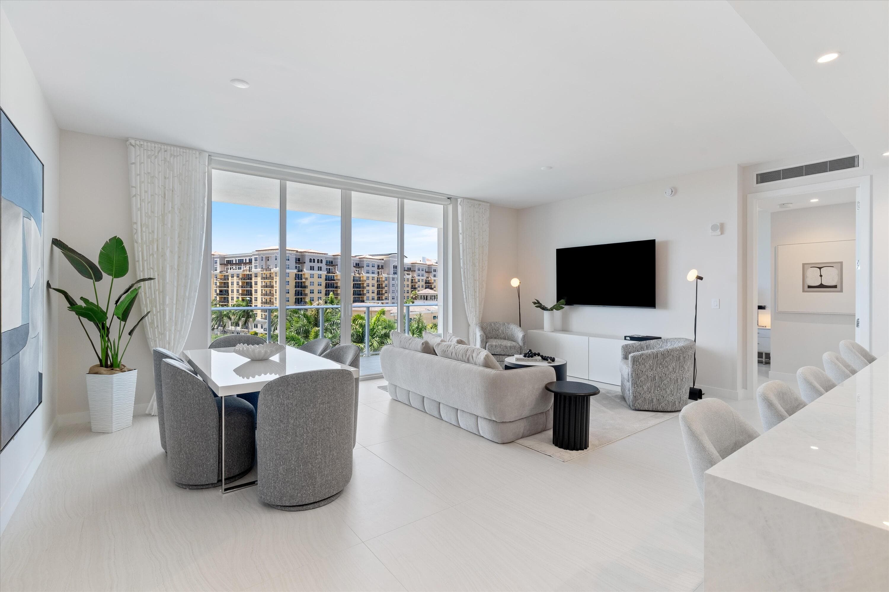 220 SE Mizner Boulevard 604, Boca Raton, FL 33432 — photo 10 of 52