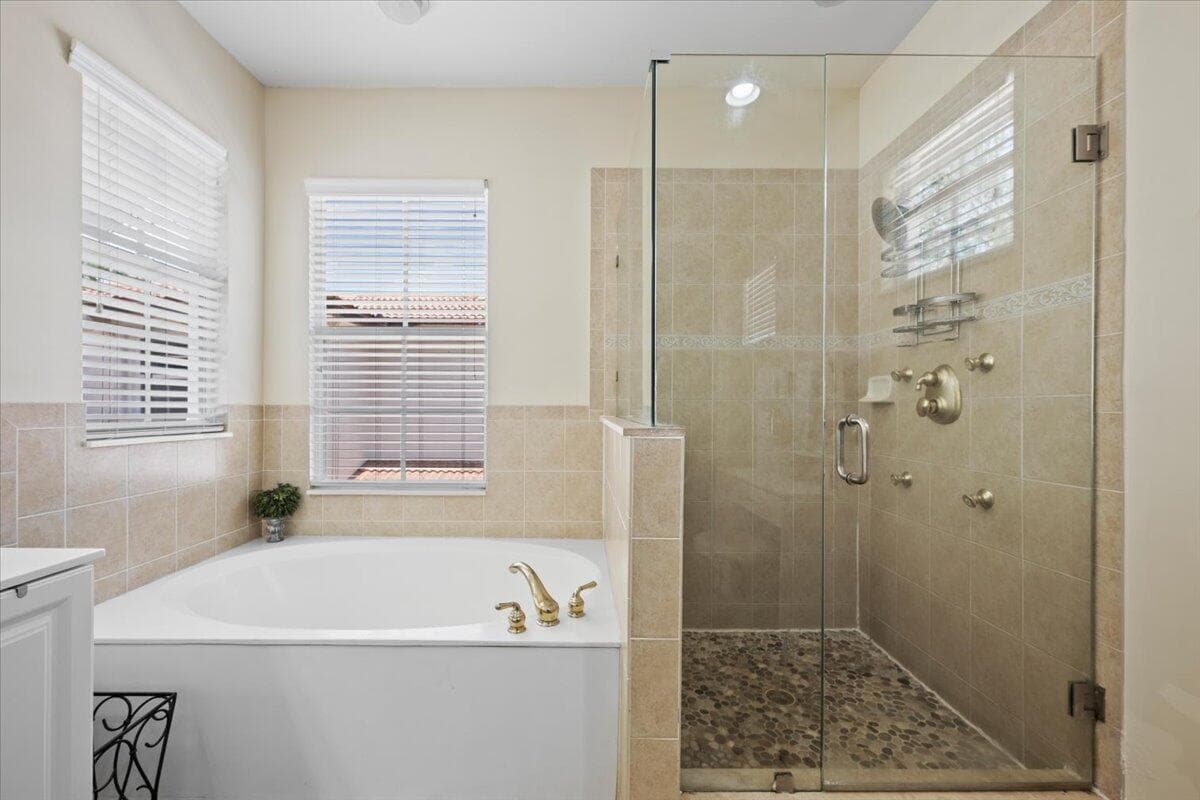 603 Castle Drive, Palm Beach Gardens, FL 33410 — photo 16 of 61