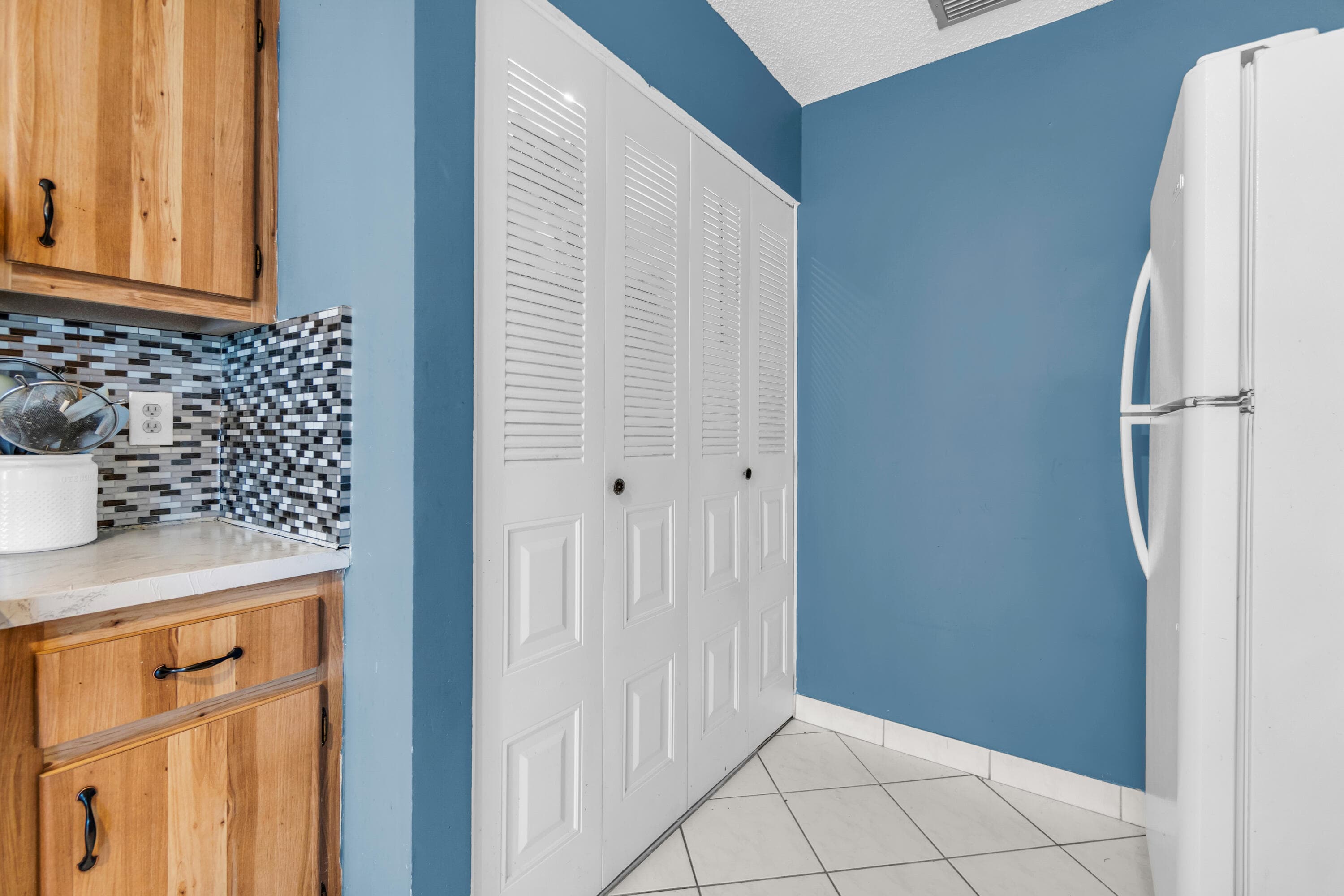 3360 NE Rossi Court NE, West Palm Beach, FL 33417 — photo 15 of 47