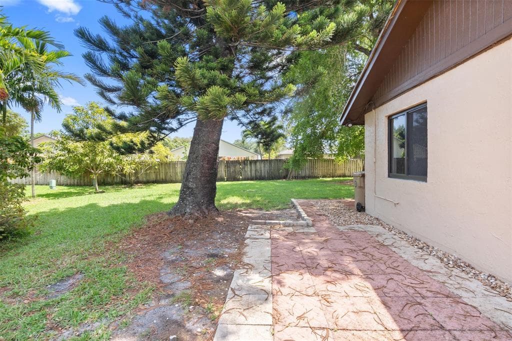 2146 Nova Village Drive, Davie, FL 33317 — photo 30 of 43