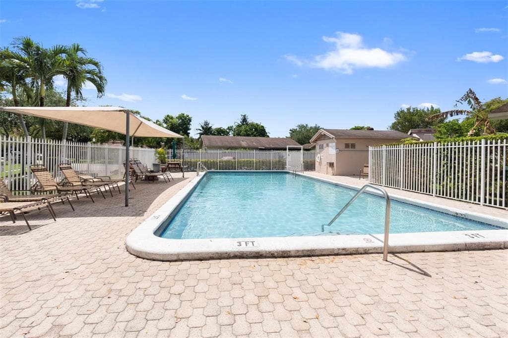 2146 Nova Village Drive, Davie, FL 33317 — photo 39 of 43