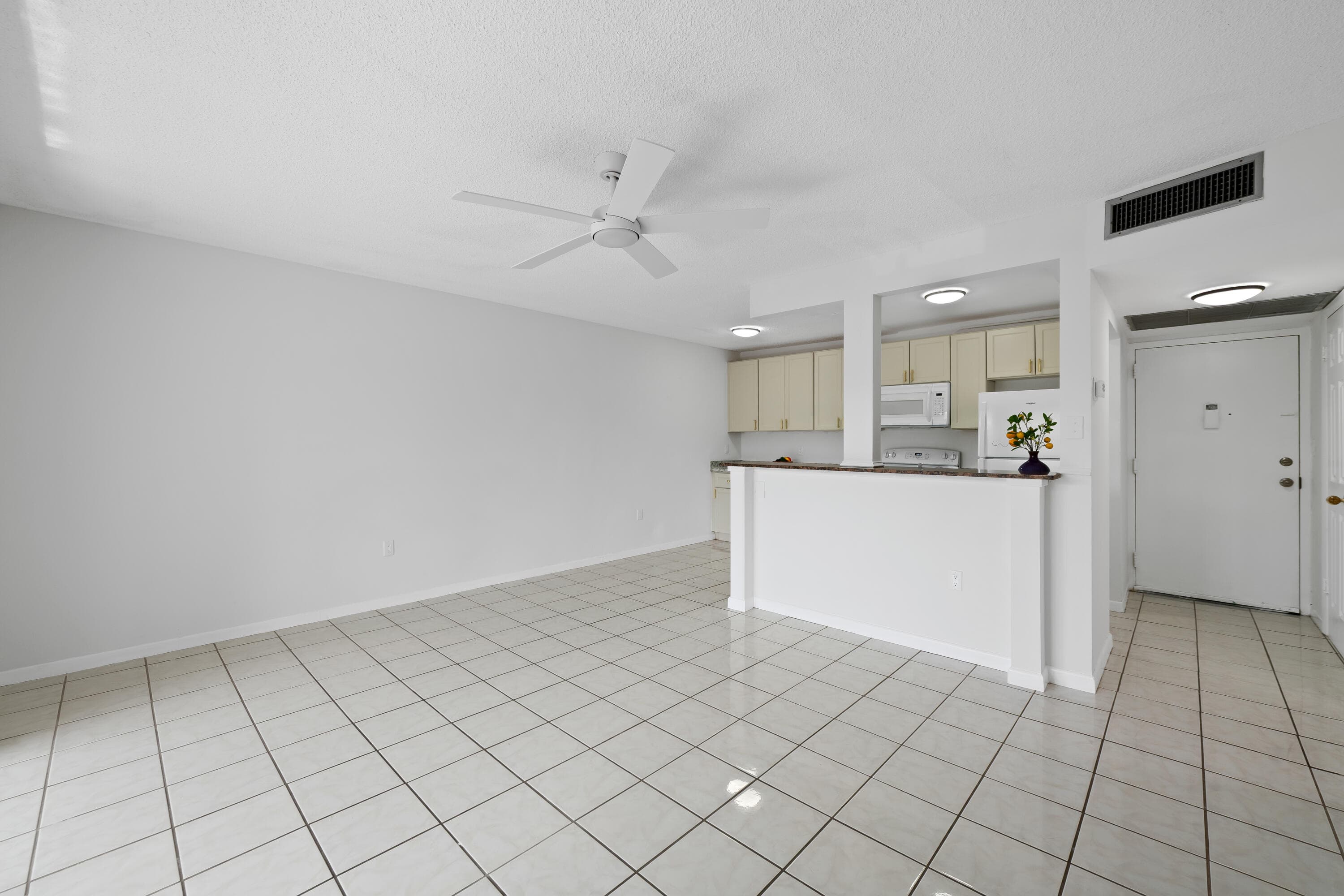 5190 E Sabal Palm Boulevard 209, Tamarac, FL 33319 — photo 6 of 32