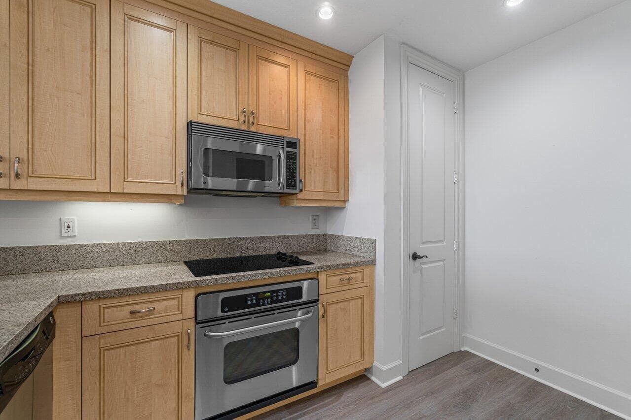 200 NE 2nd Avenue 401, Delray Beach, FL 33444 — photo 12 of 21