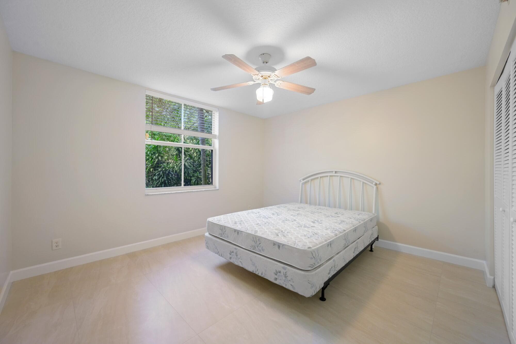 619 E Sheridan Street 106, Dania Beach, FL 33004 — photo 11 of 18