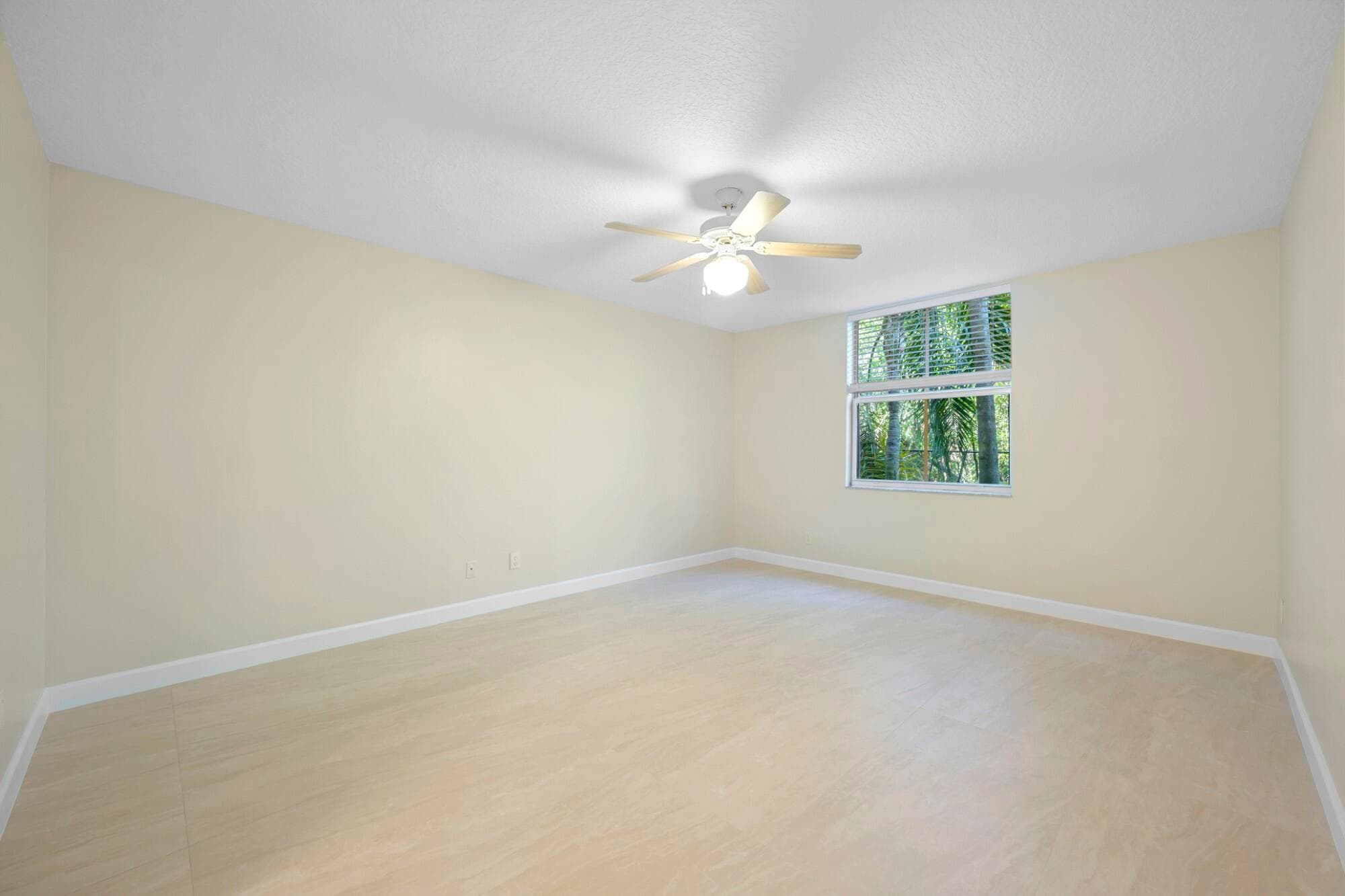 619 E Sheridan Street 106, Dania Beach, FL 33004 — photo 14 of 18