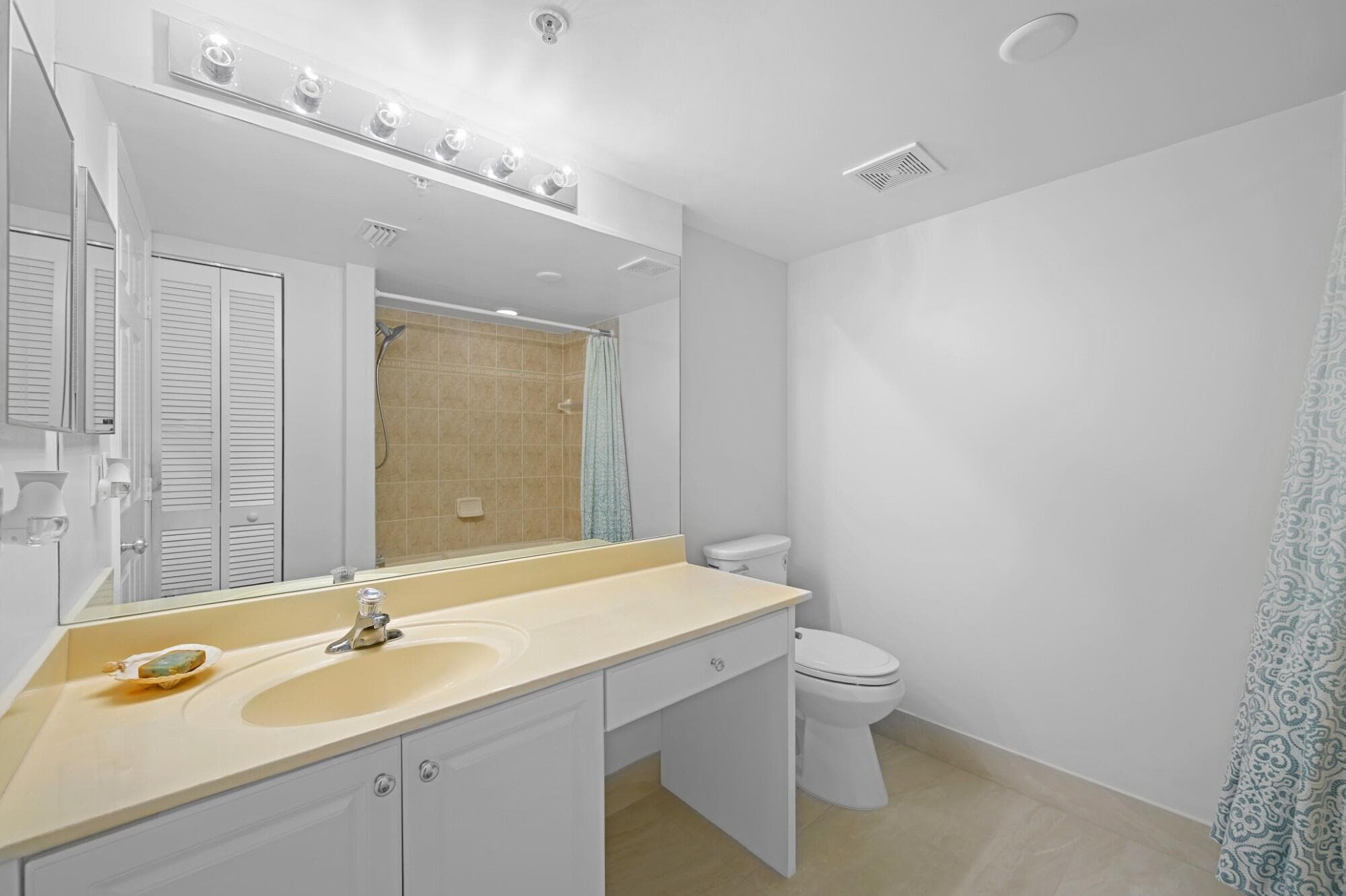 619 E Sheridan Street 106, Dania Beach, FL 33004 — photo 17 of 18