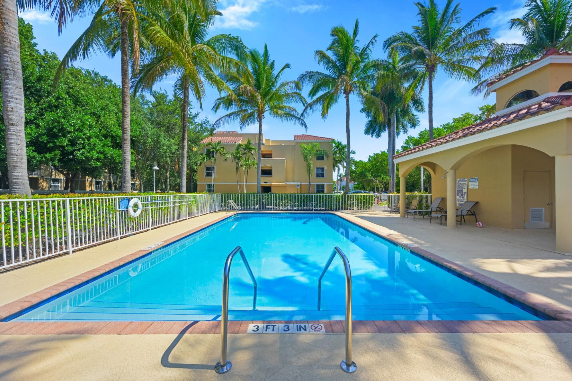 619 E Sheridan Street 106, Dania Beach, FL 33004 — photo 2 of 18