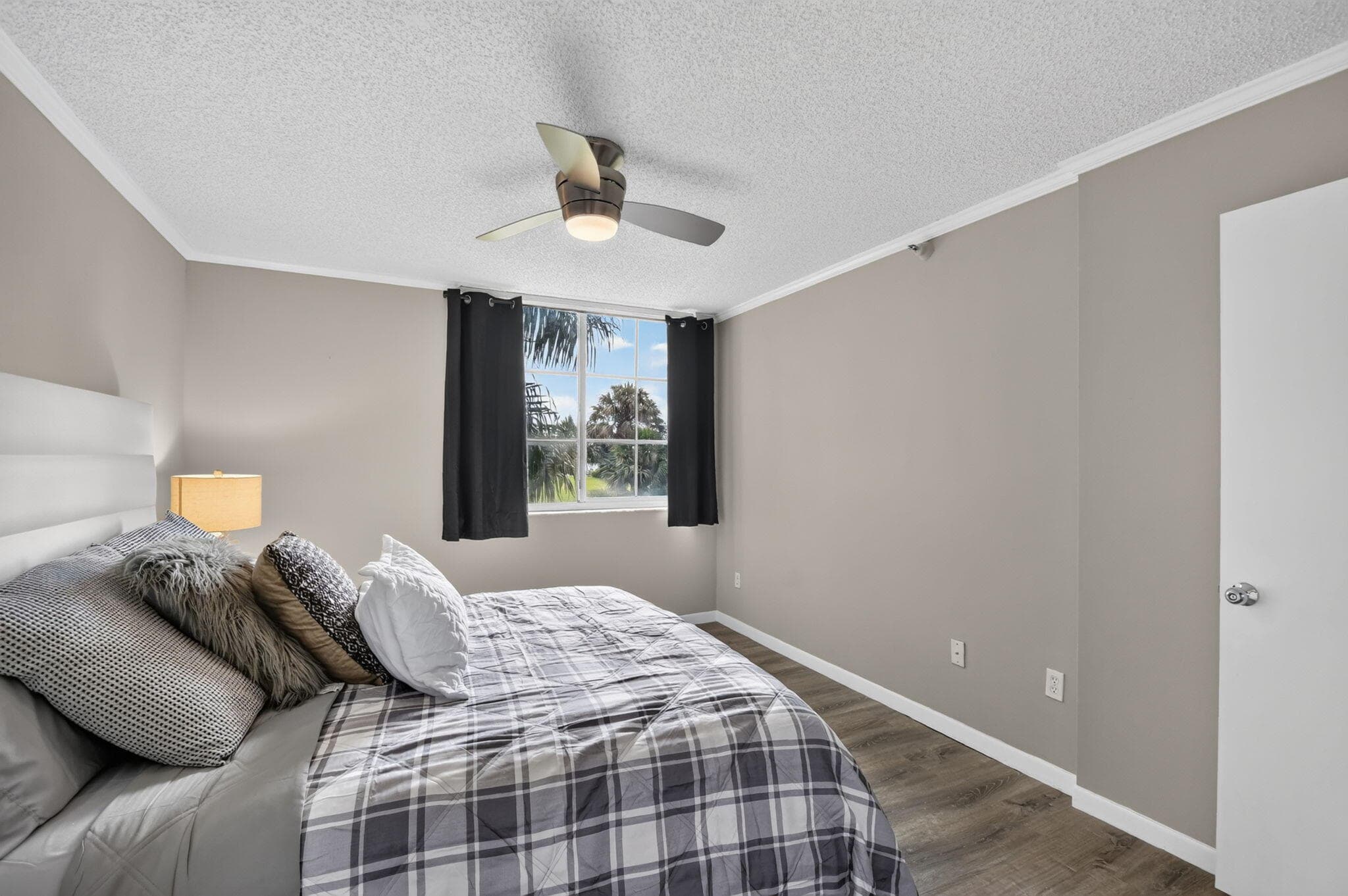 135 Yacht Club Way 204, Hypoluxo, FL 33462 — photo 21 of 47