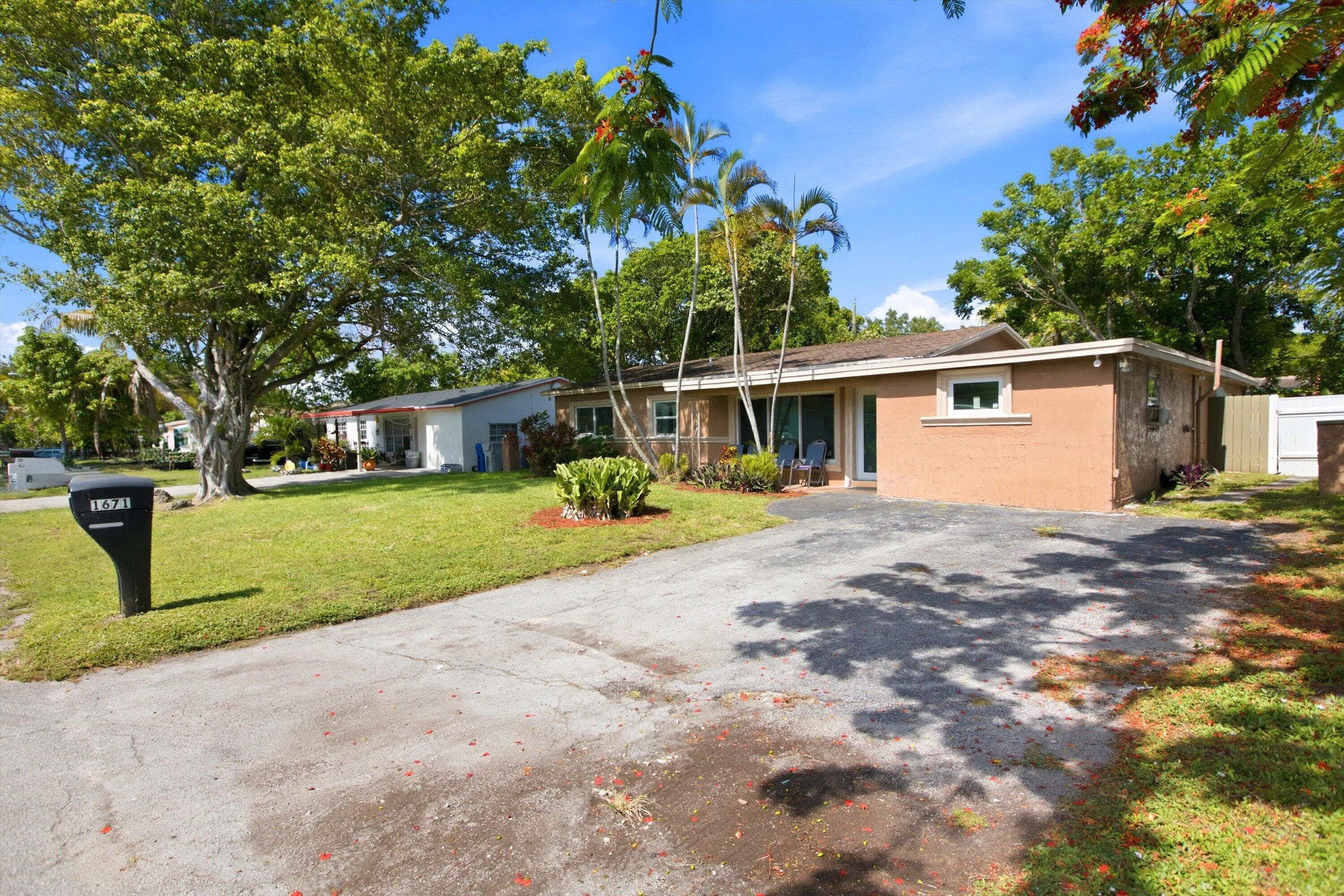 1671 N Cypress Road, Pompano Beach, FL 33060 — photo 5 of 34