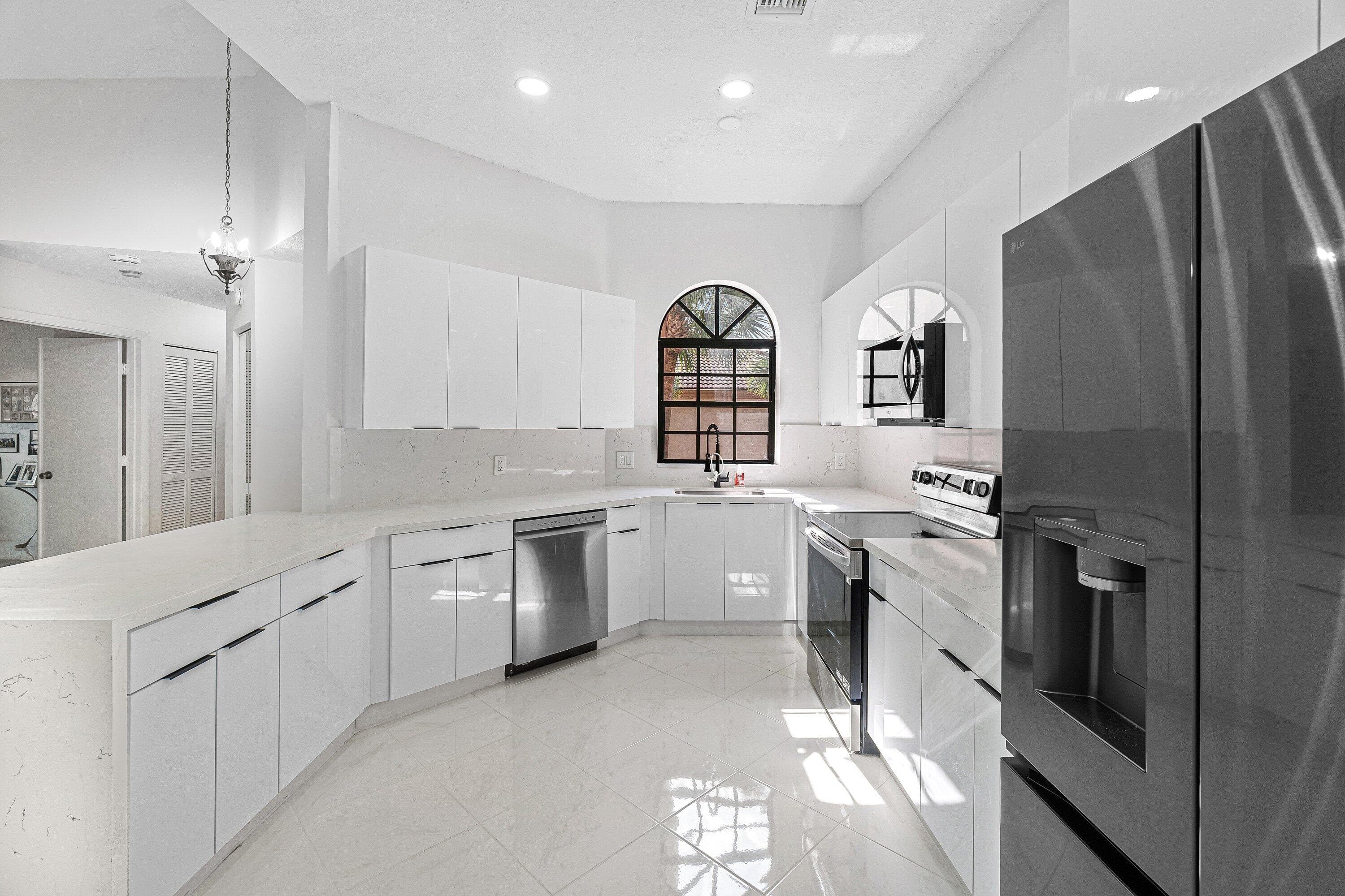 5171 Europa Drive G, Boynton Beach, FL 33437 — photo 5 of 29