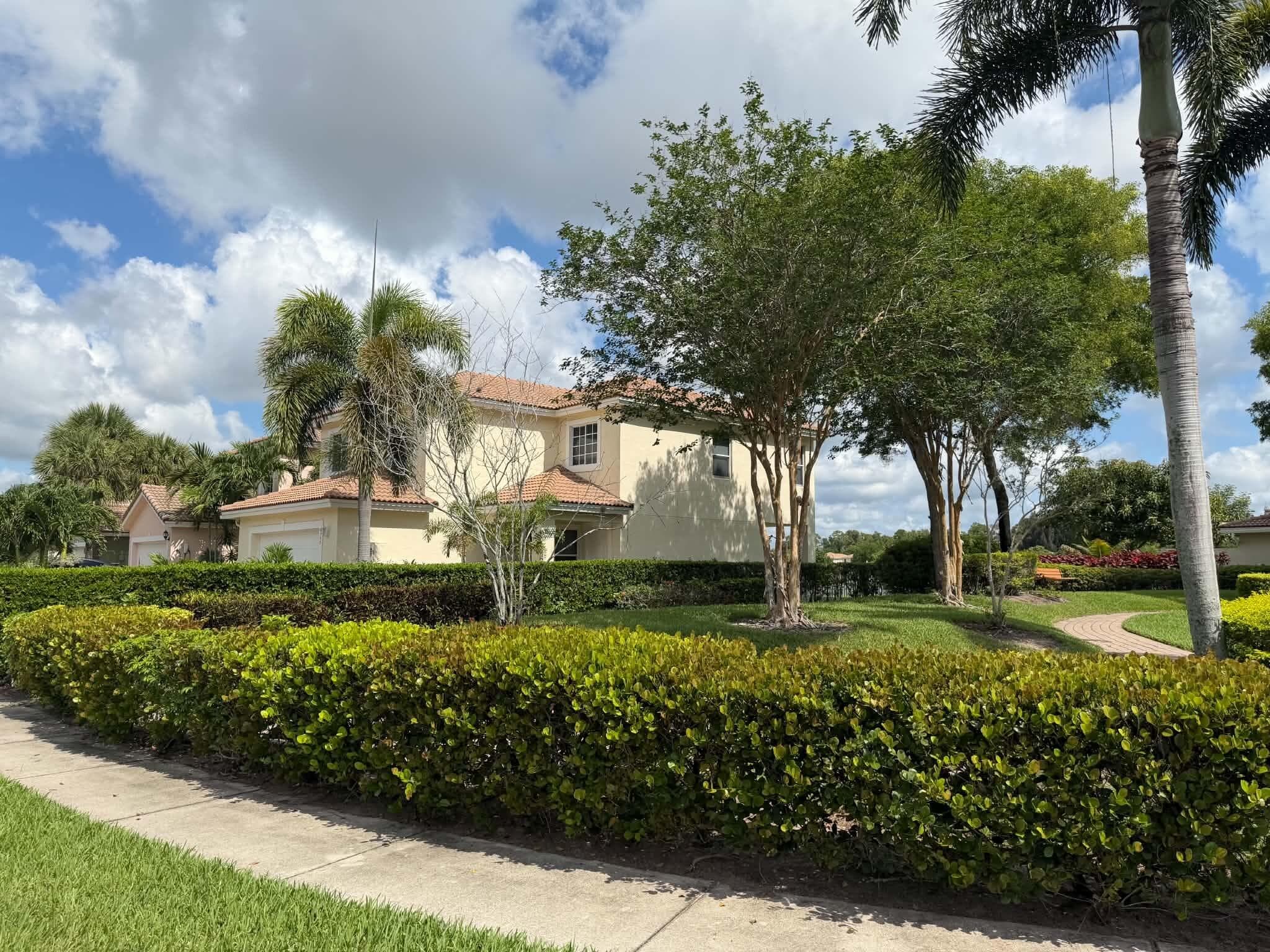 6355 Adriatic Way, West Palm Beach, FL 33413 — photo 3 of 33