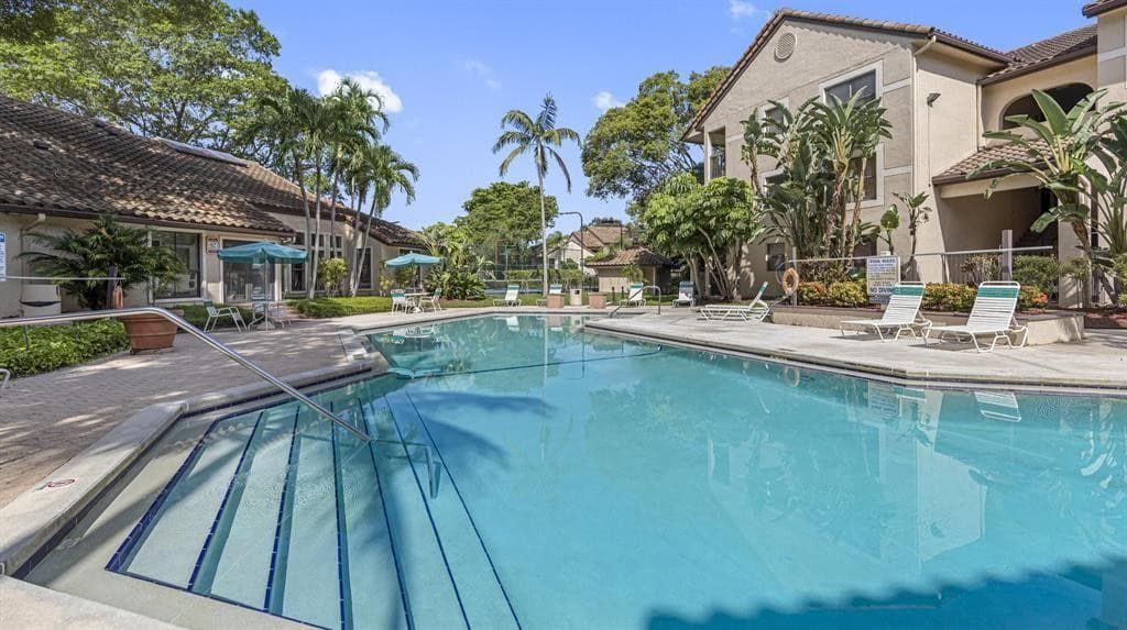 4341 W Mcnab Road 10, Pompano Beach, FL 33069 — photo 3 of 41