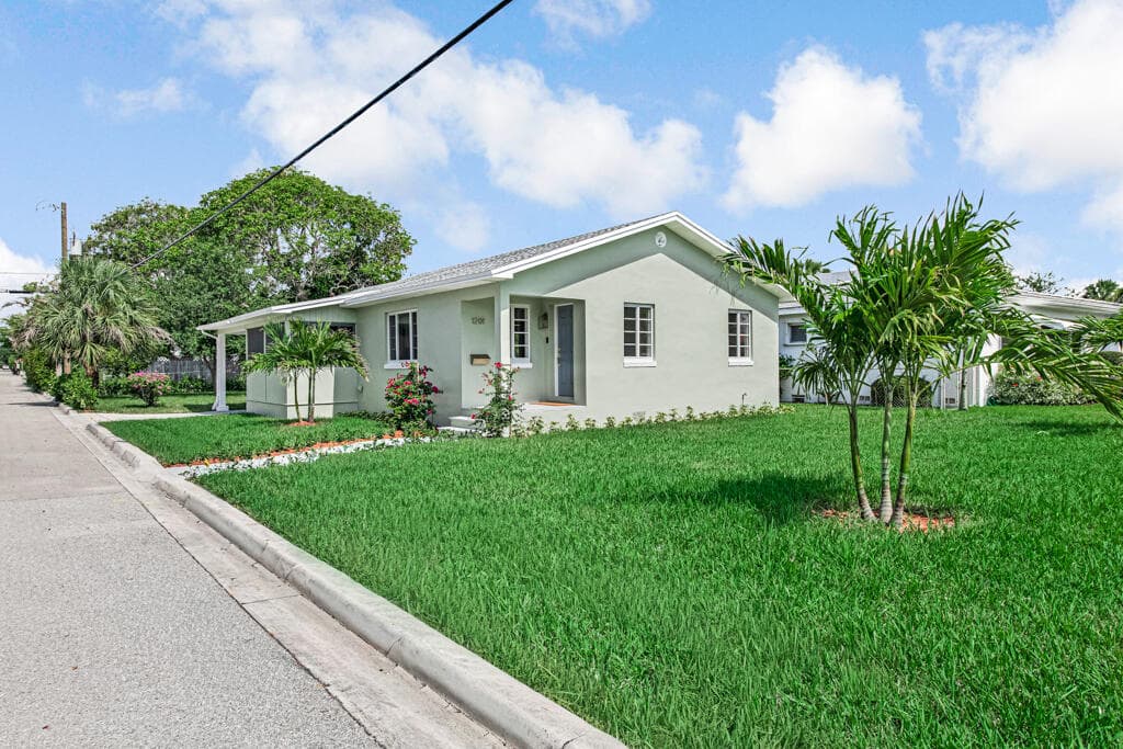 1201 N Palmway, Lake Worth Beach, FL 33460 — photo 34 of 38