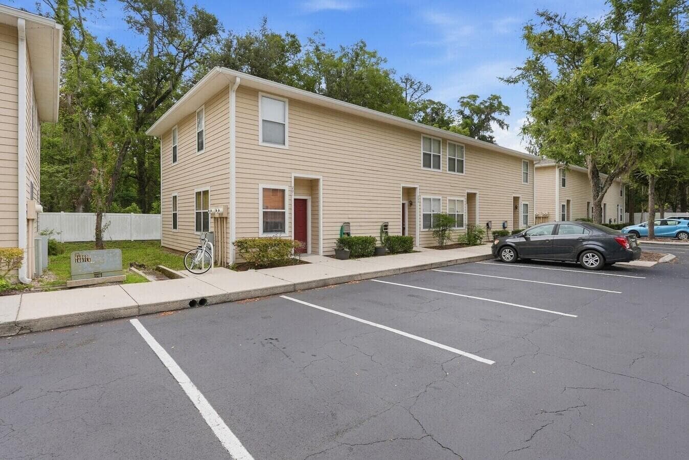 1710 NW 7th Street 604, Gainesville, FL 32609 — photo