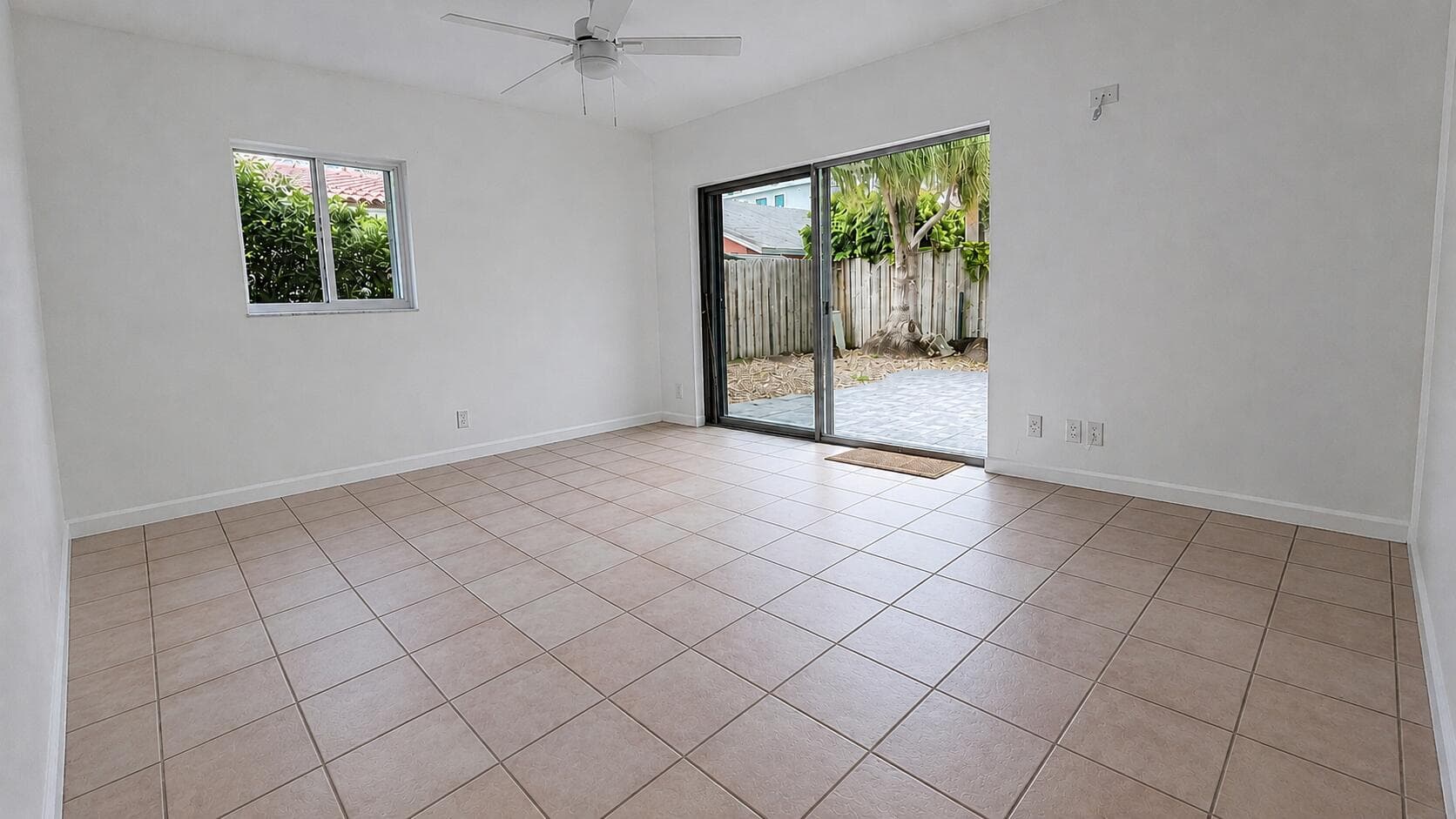 620 NE 19th Avenue N, Deerfield Beach, FL 33441 — photo 5 of 13