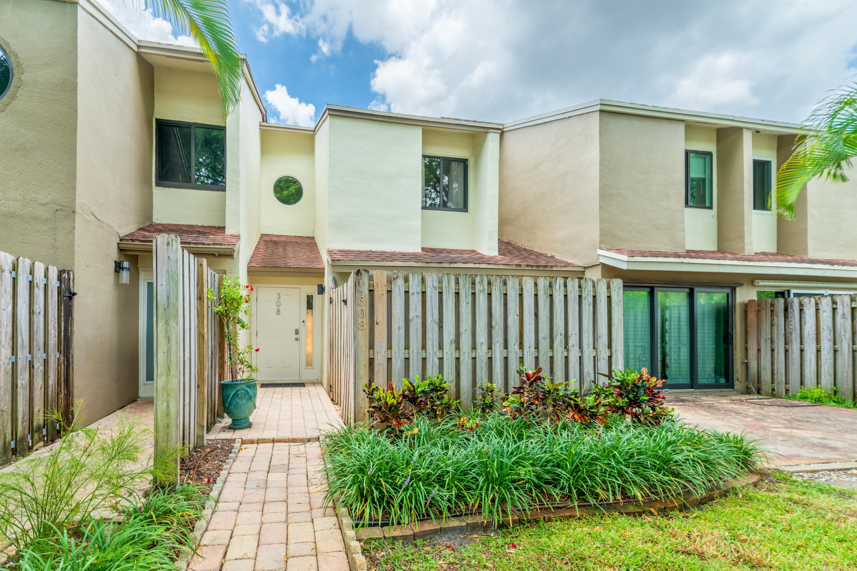 308 City View Drive, Fort Lauderdale, FL 33311 — photo 2 of 47