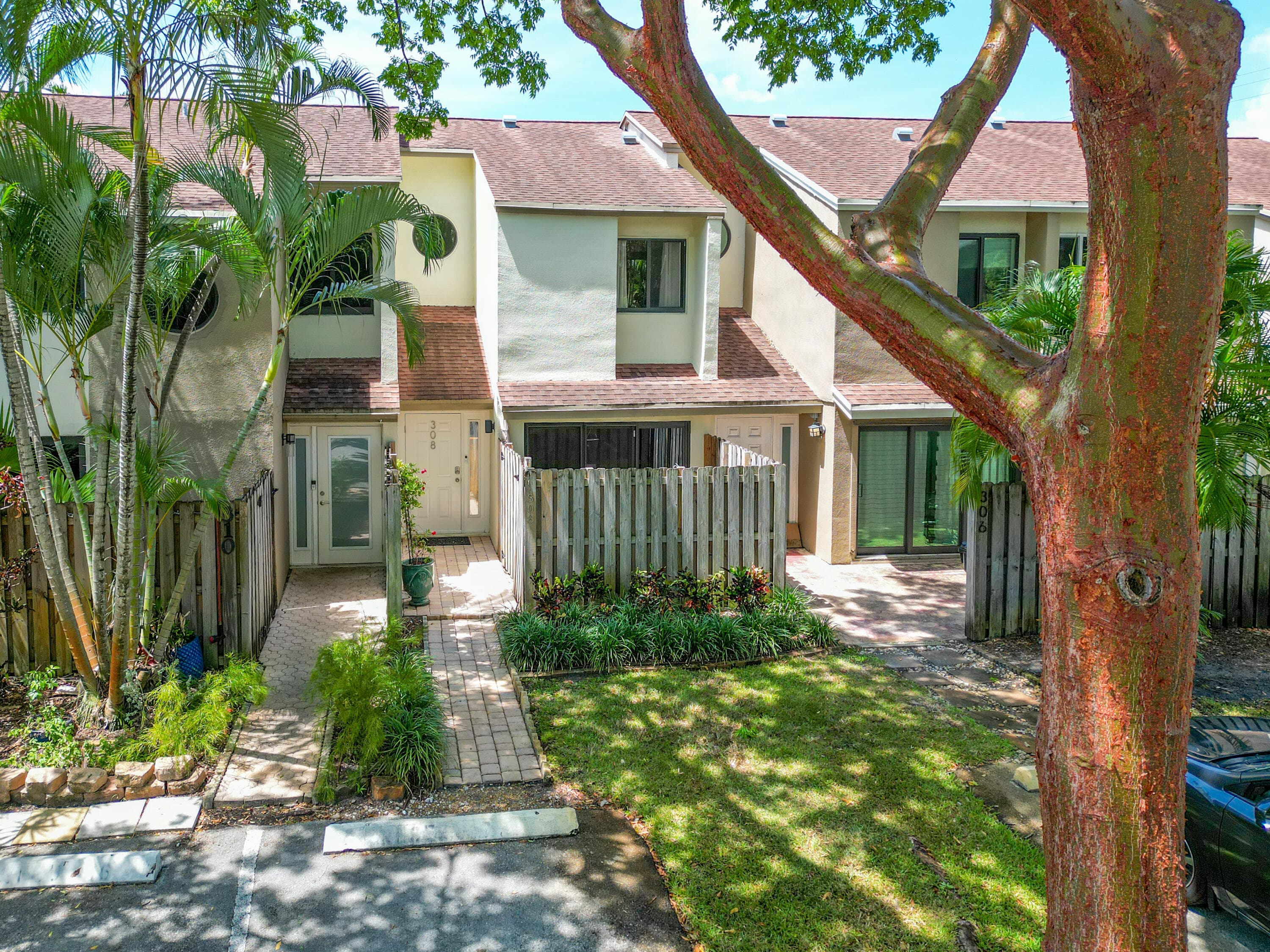 308 City View Drive, Fort Lauderdale, FL 33311 — photo 29 of 47