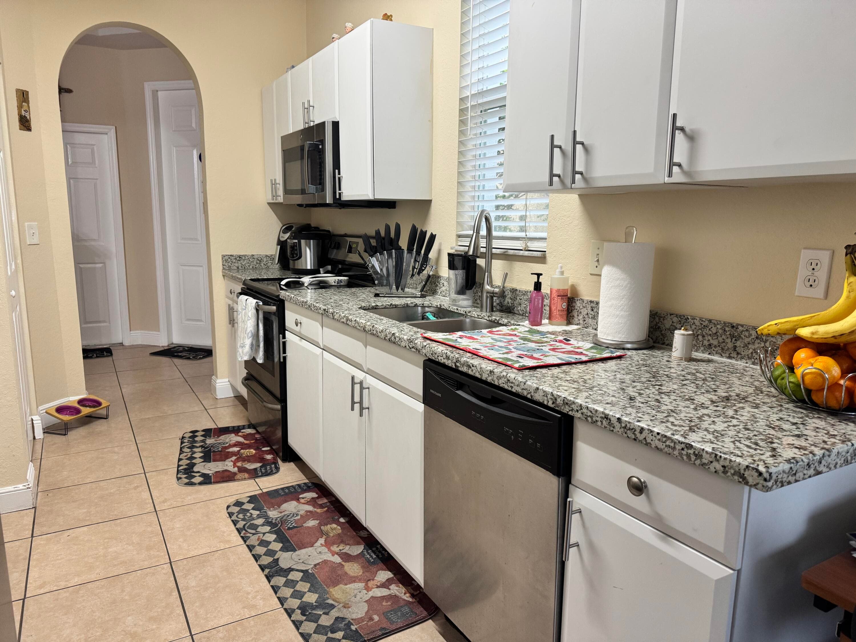 1010 Pipers Drive, West Palm Beach, FL 33415 — photo 6 of 9