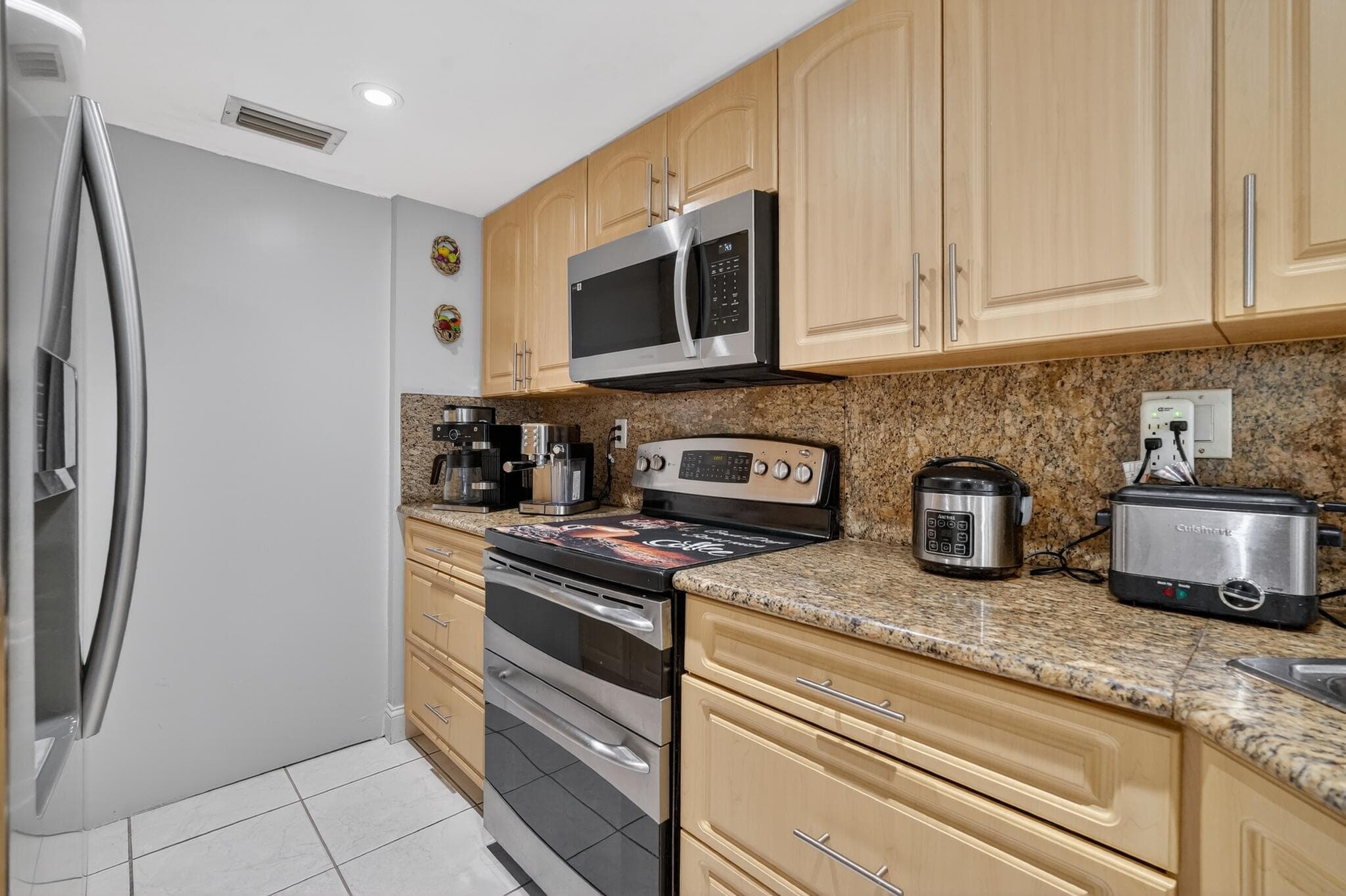 7101 W 24th Avenue 45, Hialeah, FL 33016 — photo 16 of 37