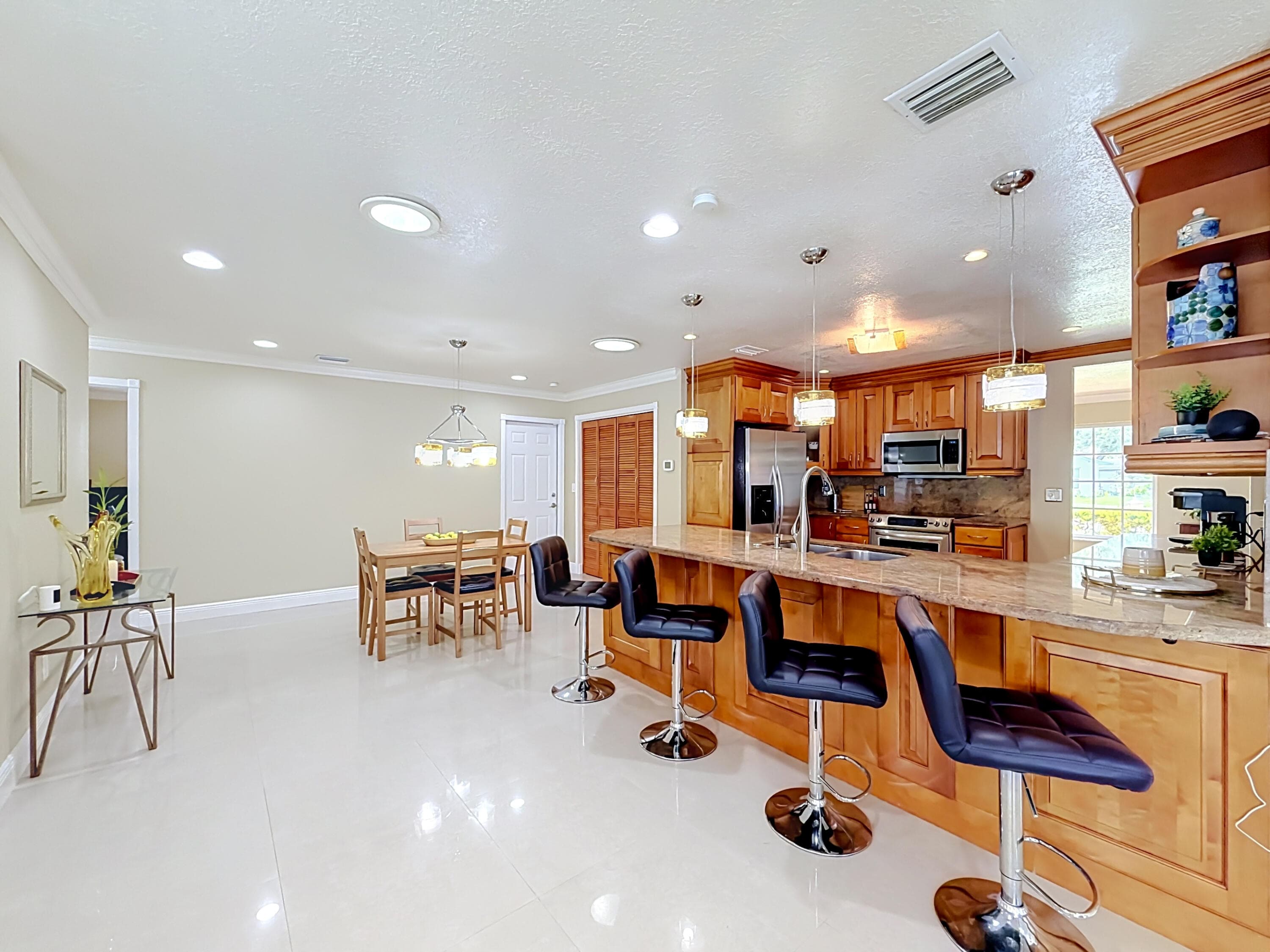 851 E Plantation Circle, Plantation, FL 33324 — photo 29 of 81