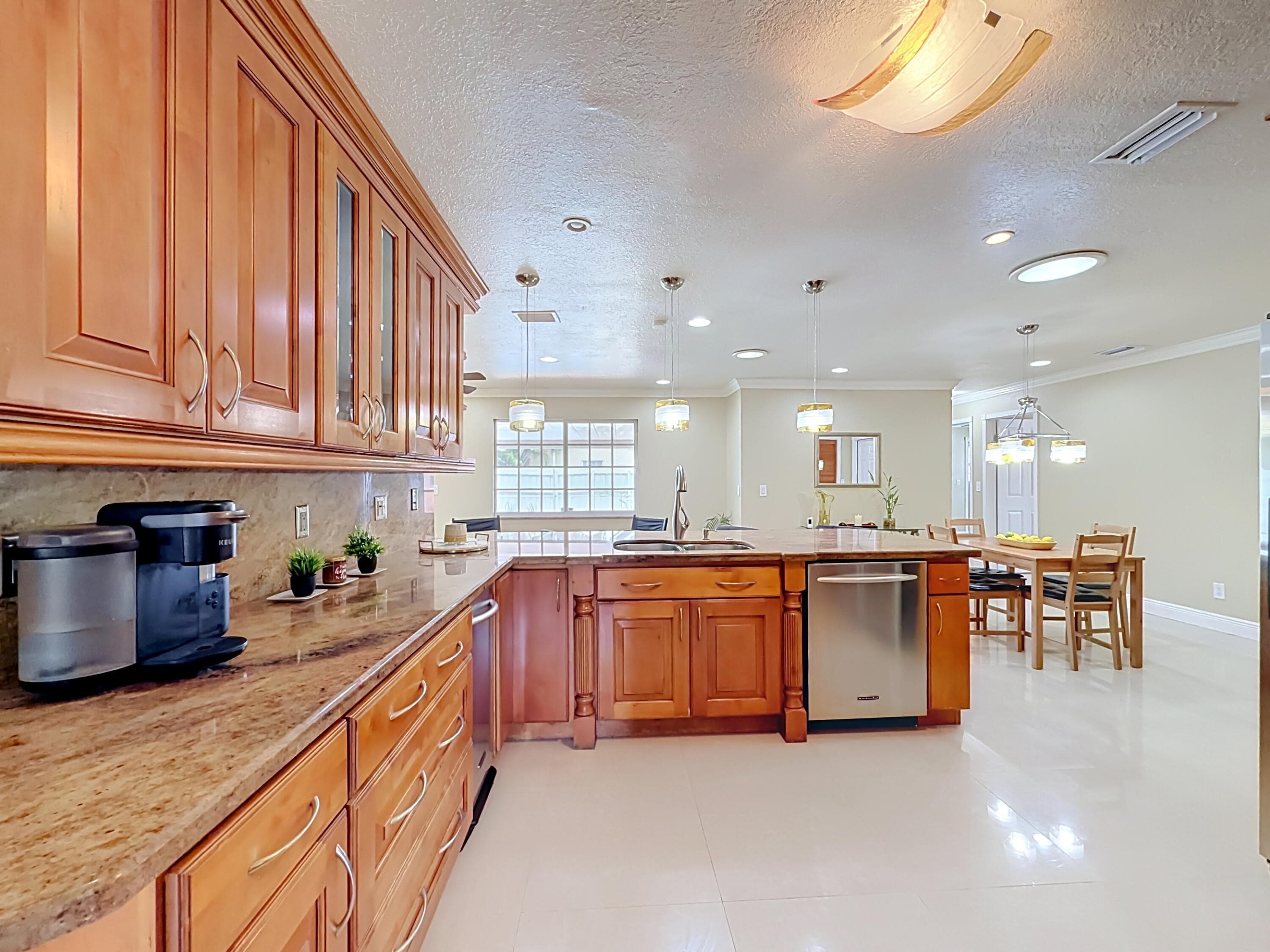 851 E Plantation Circle, Plantation, FL 33324 — photo 37 of 81