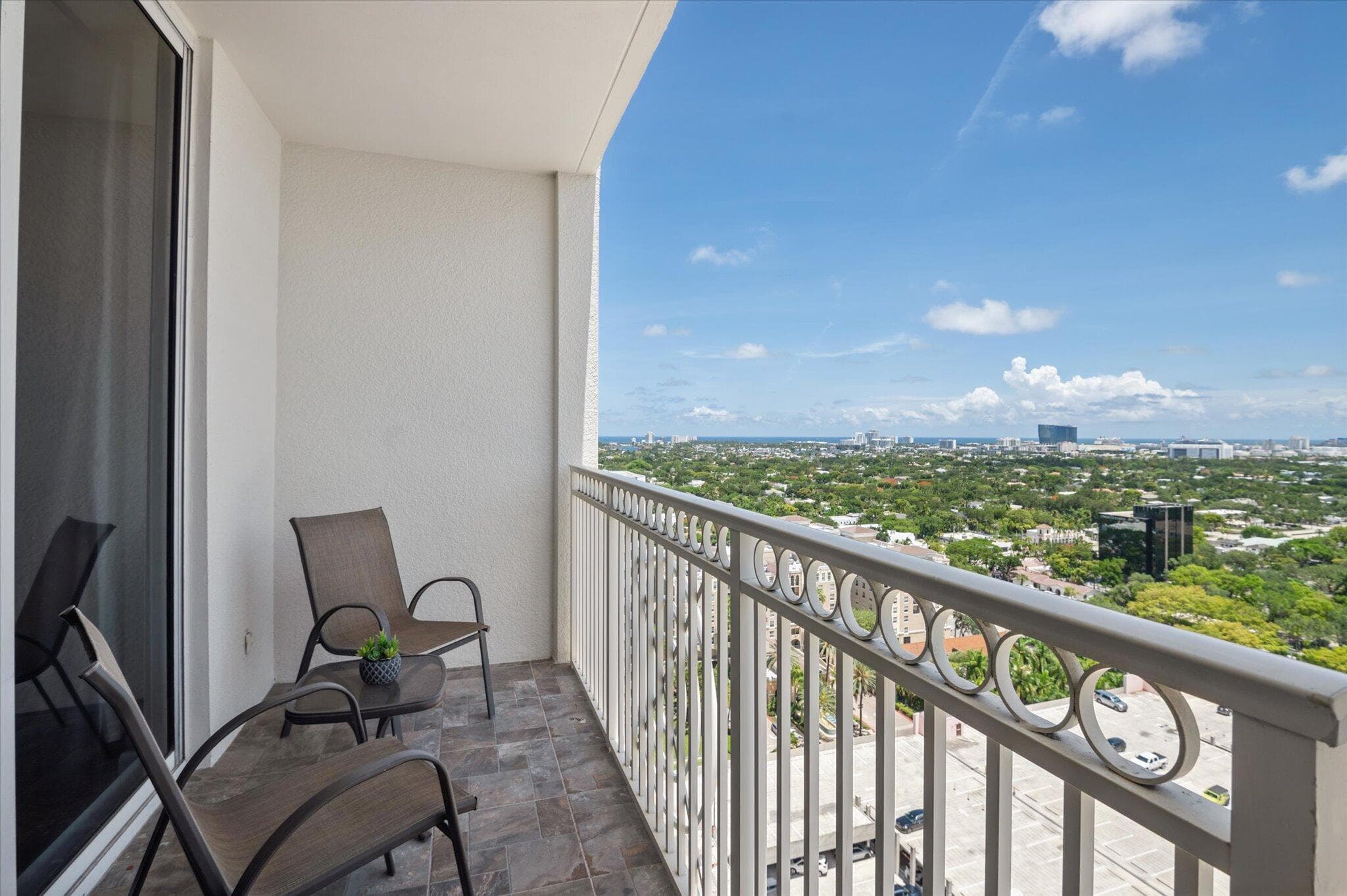 511 SE 5th Avenue 2110, Fort Lauderdale, FL 33301 — photo 2 of 45
