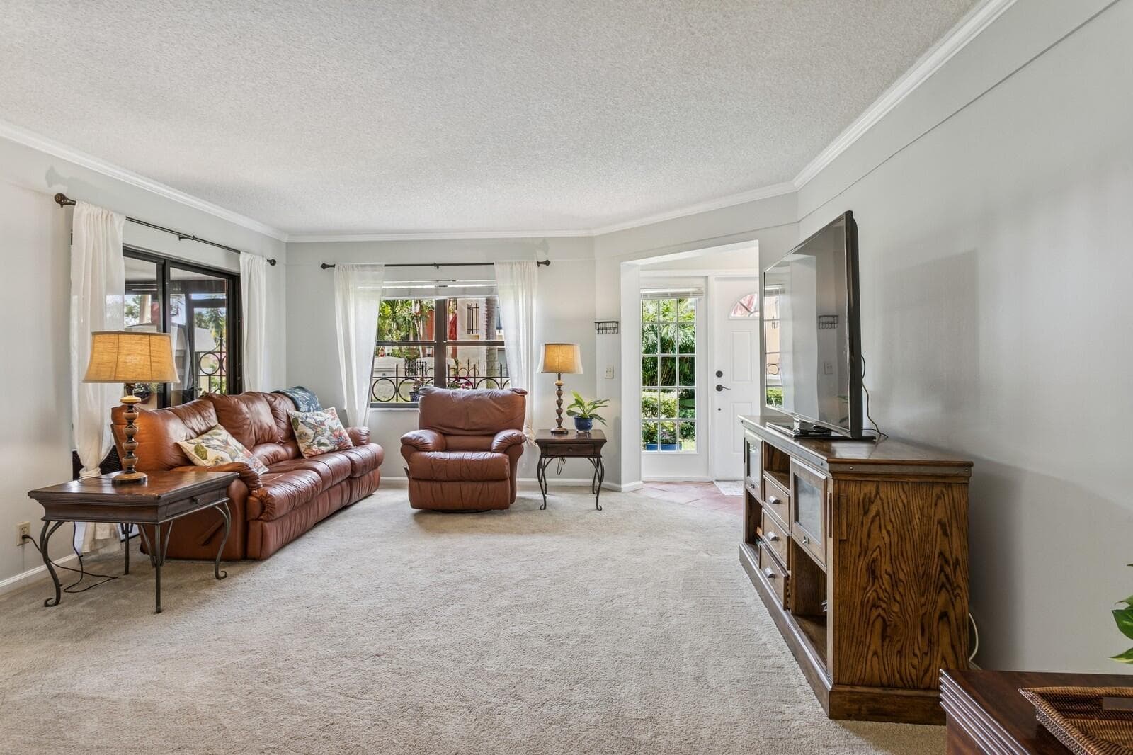 24 Uno Lago Drive, Juno Beach, FL 33408 — photo 3 of 26