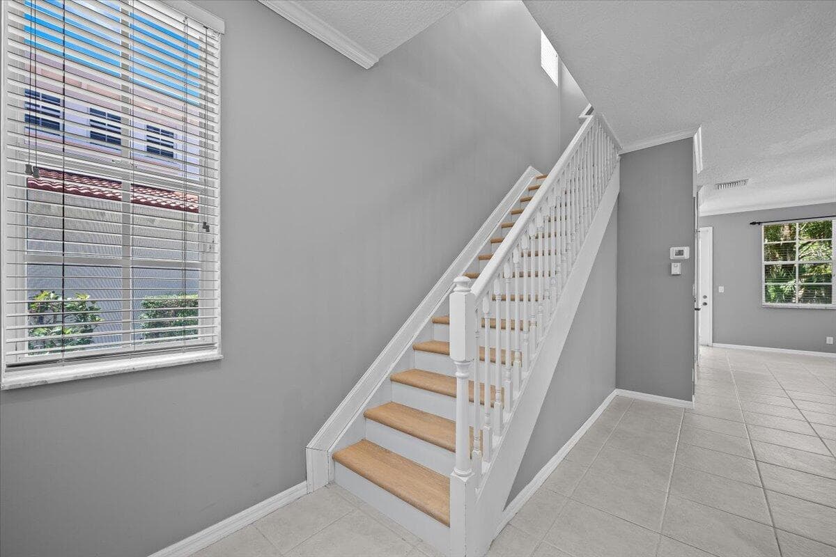 455 Pumpkin Drive, Palm Beach Gardens, FL 33410 — photo 5 of 56