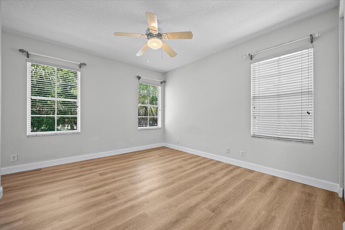 455 Pumpkin Drive, Palm Beach Gardens, FL 33410 — photo 17 of 56