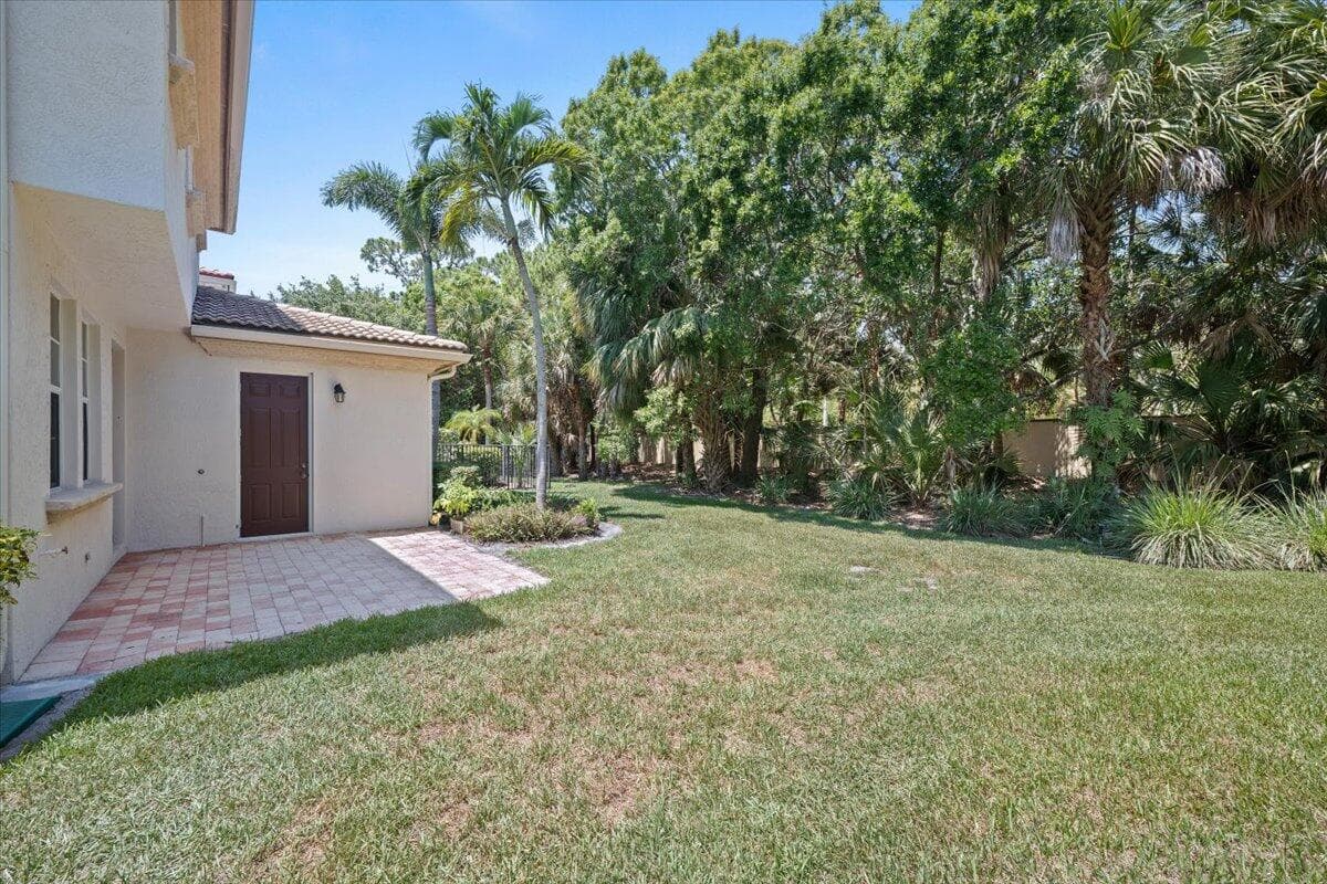 455 Pumpkin Drive, Palm Beach Gardens, FL 33410 — photo 26 of 56