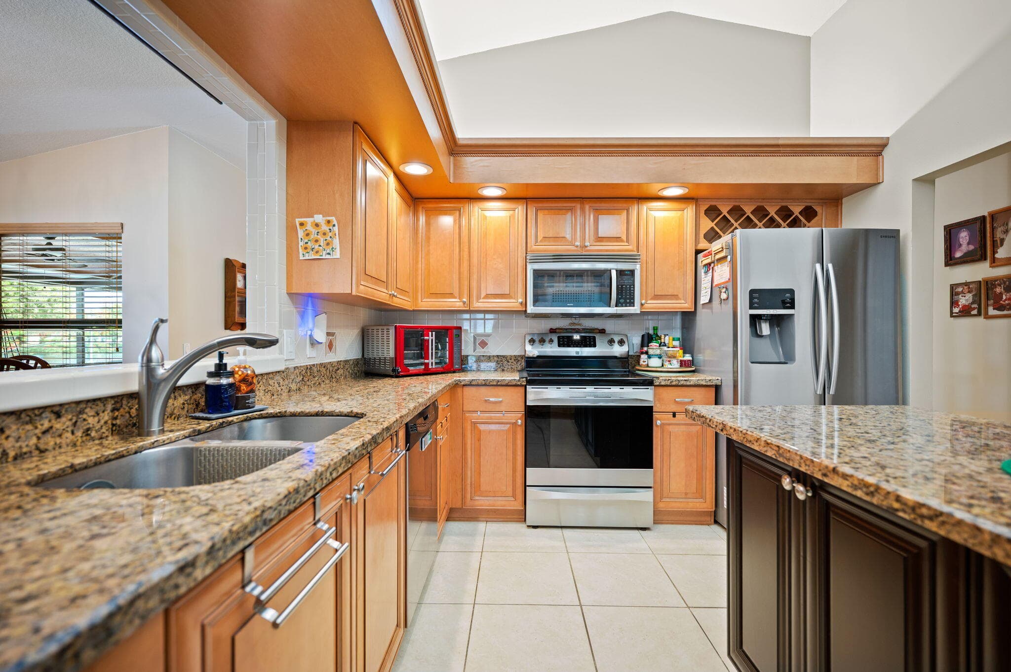 5531 Hawkes Bluff Avenue, Davie, FL 33331 — photo 9 of 33