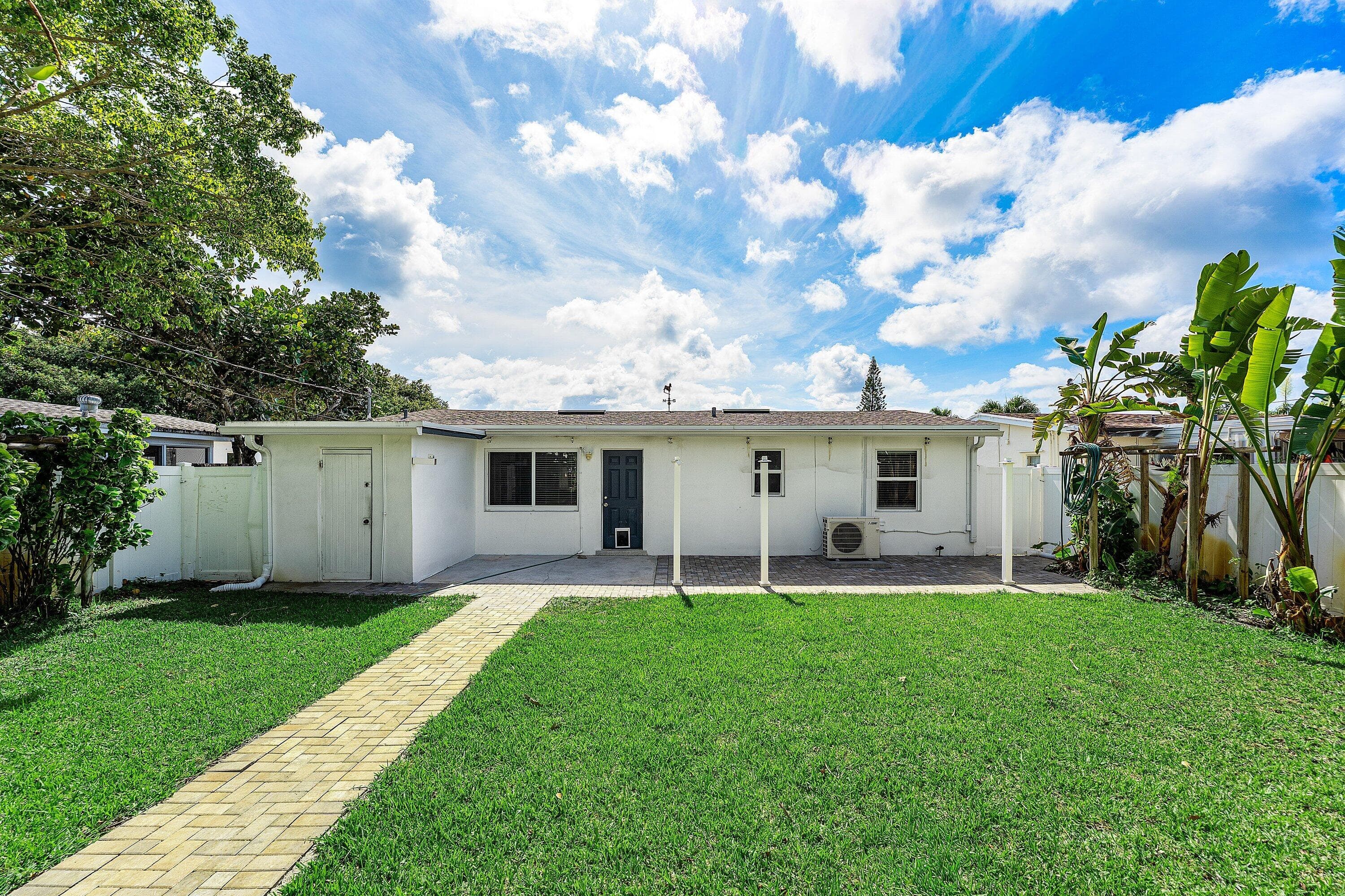 707 S Broadway, Lantana, FL 33462 — photo 21 of 42