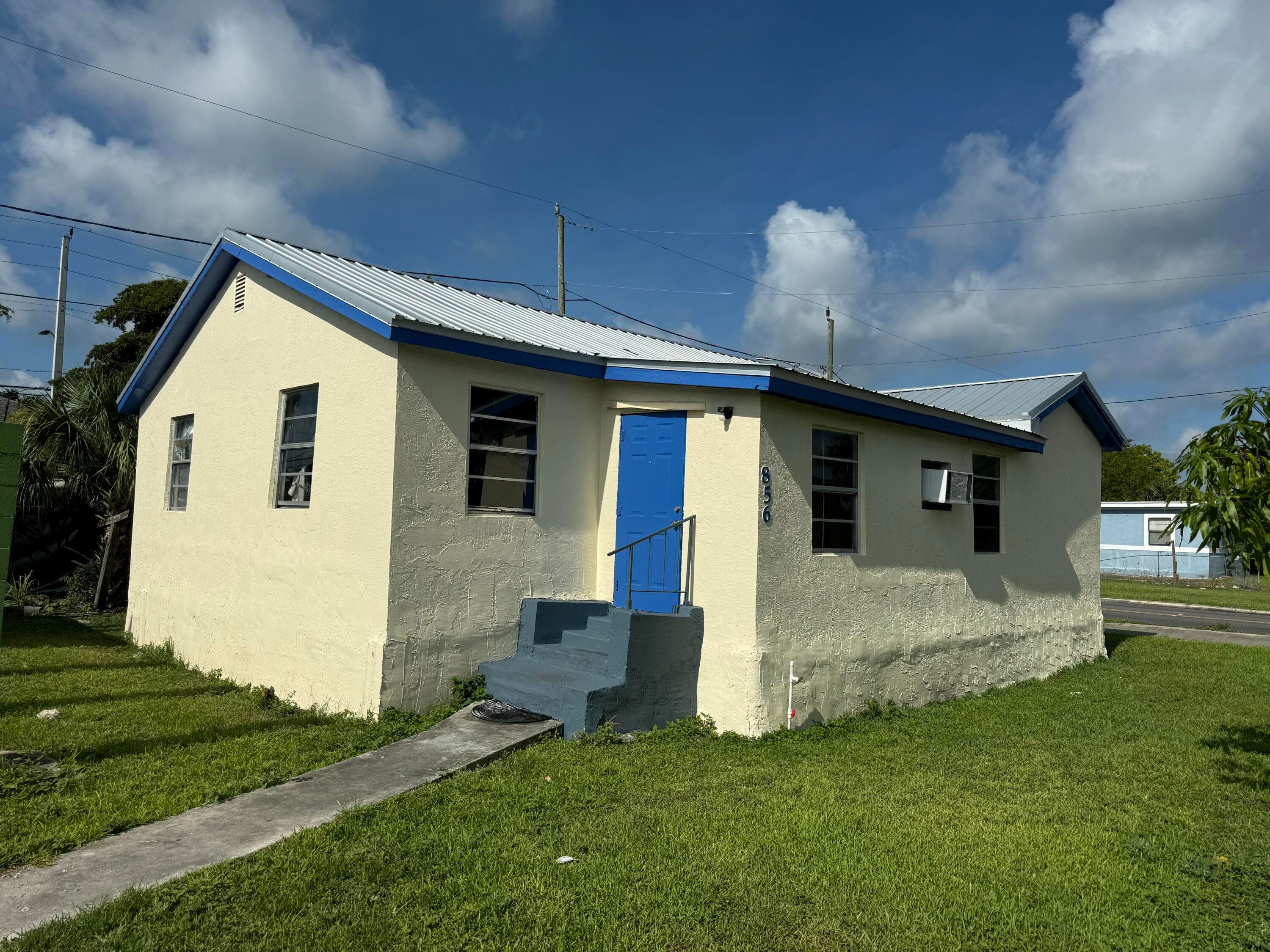 856 SW Ave D, Belle Glade, FL 33430 — photo
