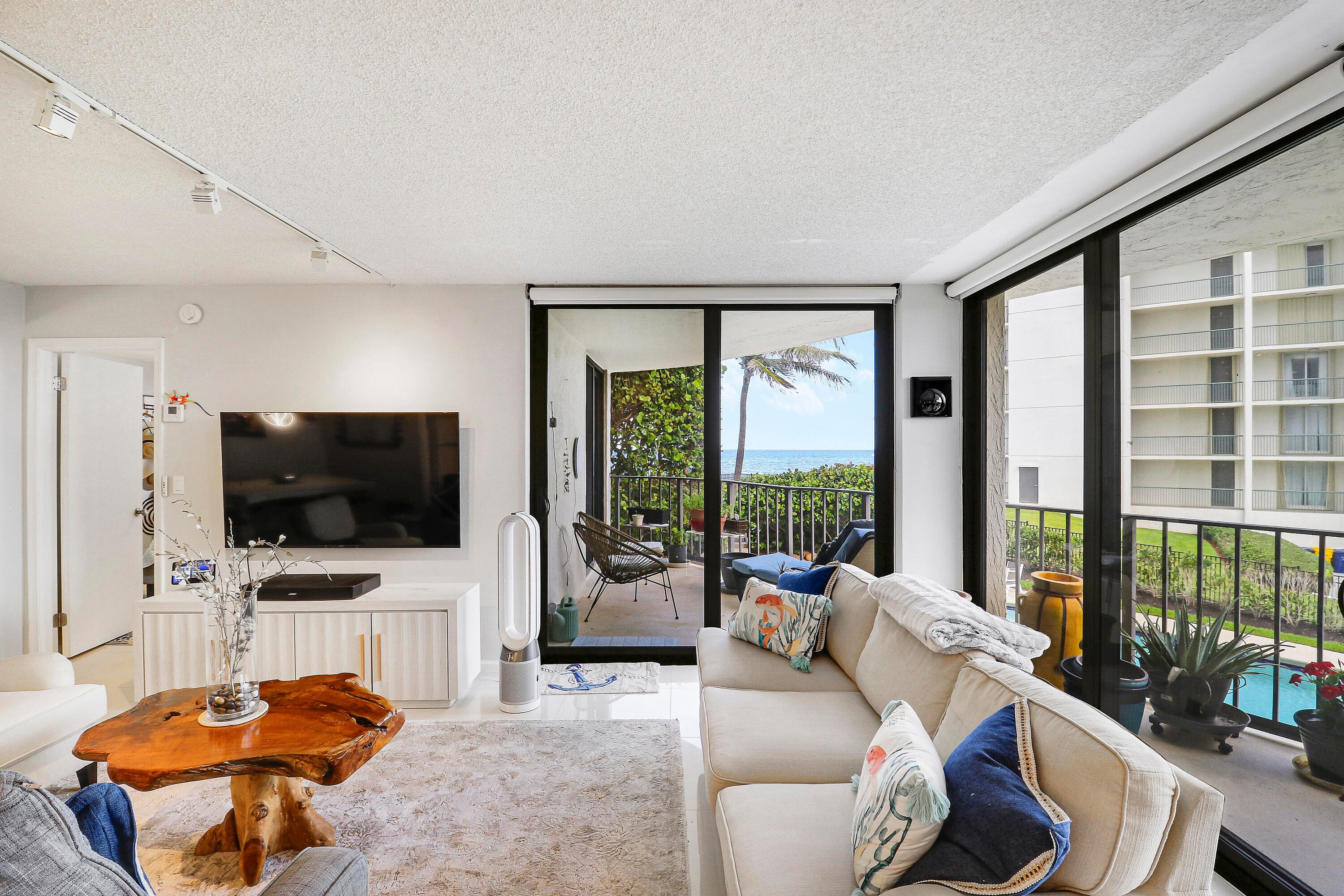 5420 N Ocean Drive 204, Singer Island, FL 33404 — photo 18 of 38