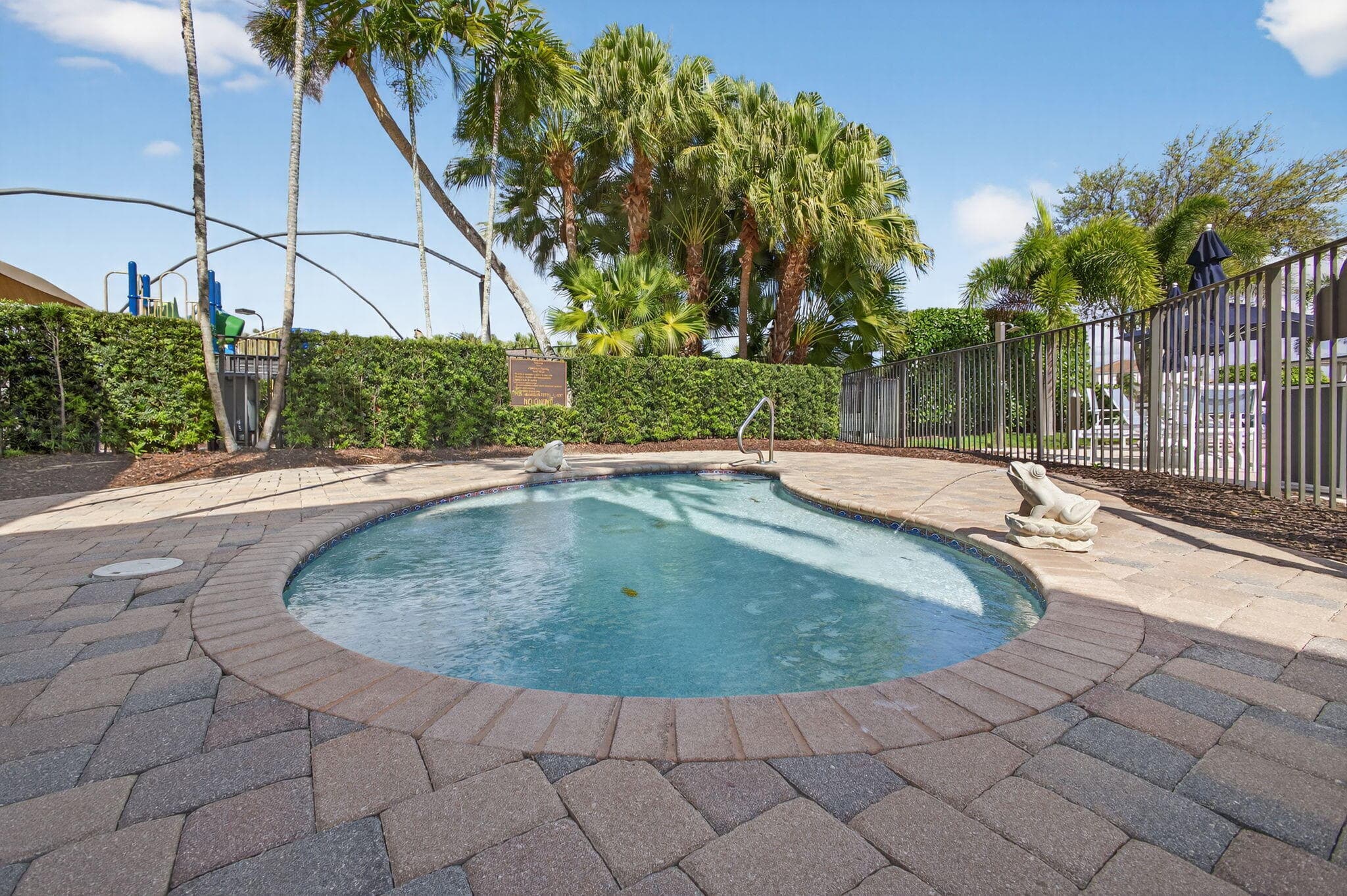 136 Casa Grande Court, Palm Beach Gardens, FL 33418 — photo 82 of 100