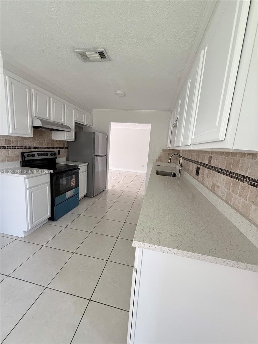 22217 SW 61st Avenue 0, Boca Raton, FL 33428 — photo 9 of 32
