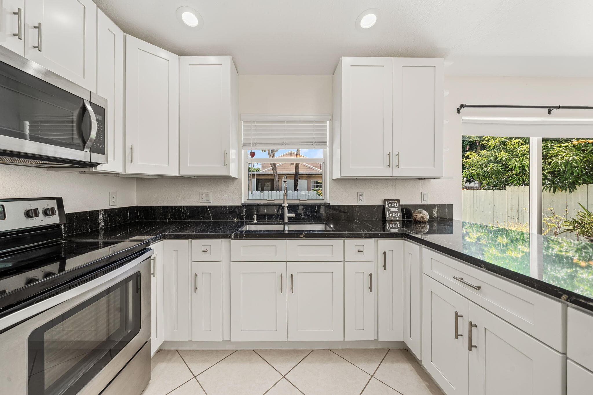 6196 Azalea Circle, West Palm Beach, FL 33415 — photo 5 of 35