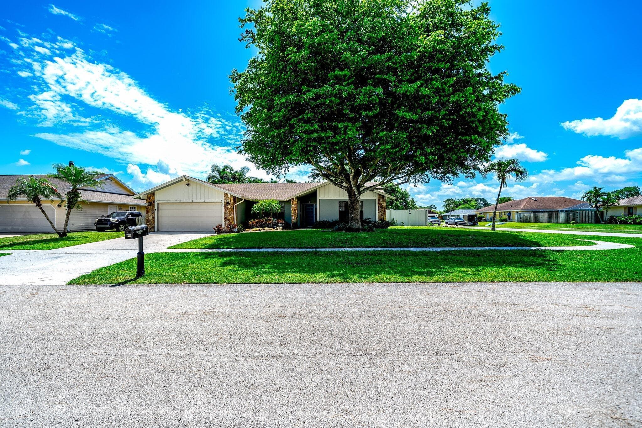 574 Juniper Place, Wellington, FL 33414 — photo 14 of 48