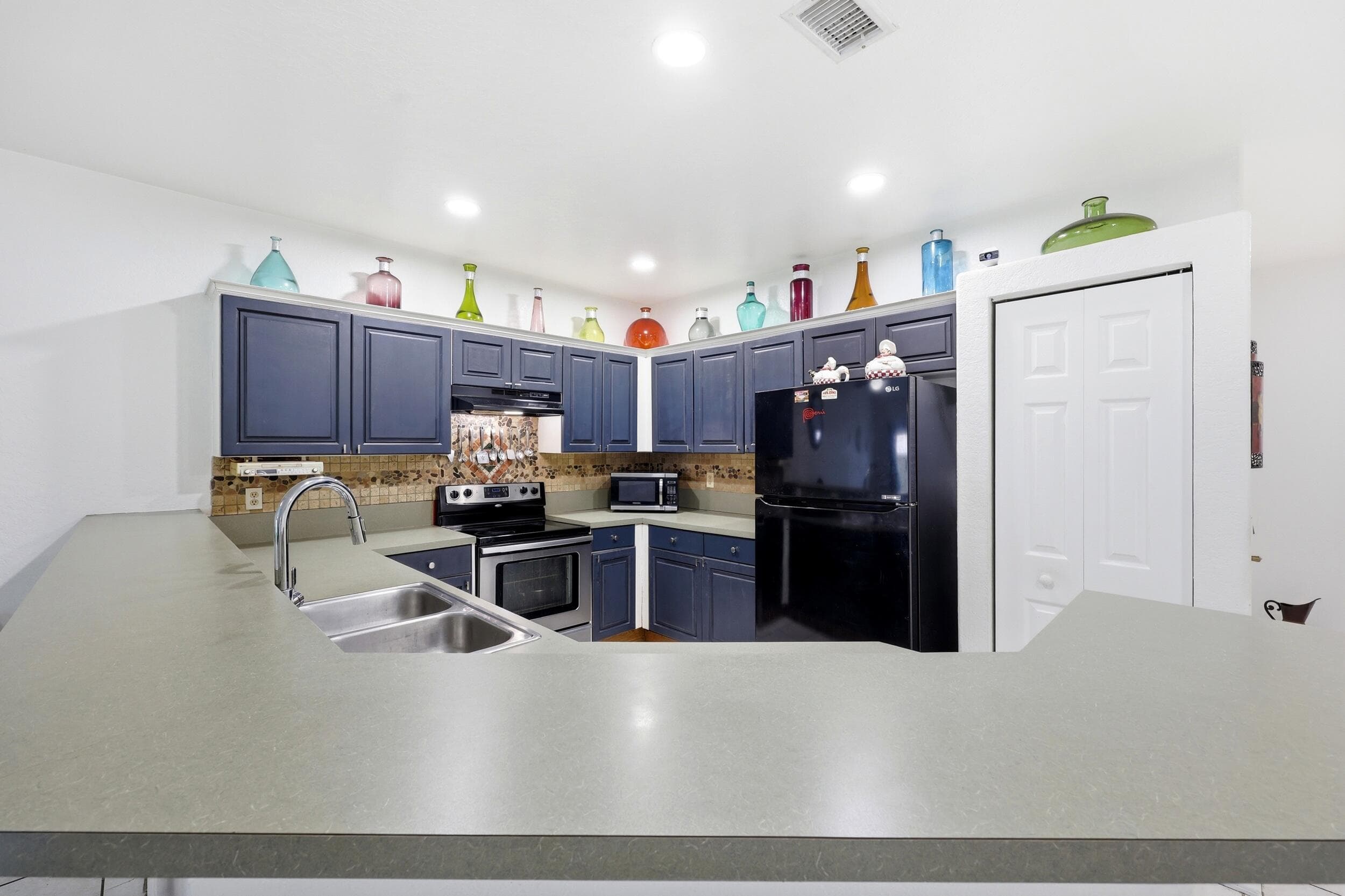 13352 Georgian Court, Wellington, FL 33414 — photo 12 of 32