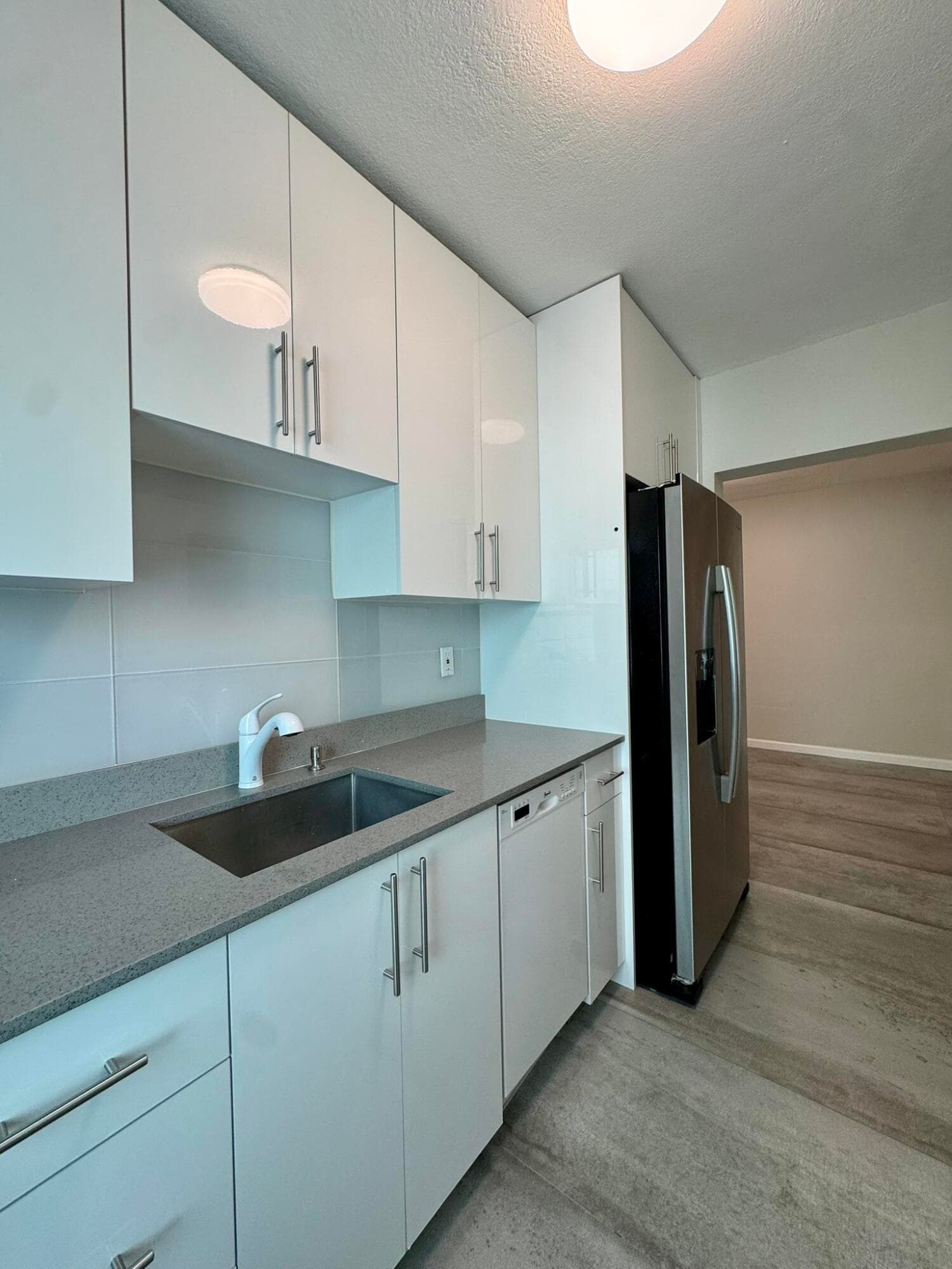 935 8th Street 3, Miami Beach, FL 33139 — photo 18 of 28