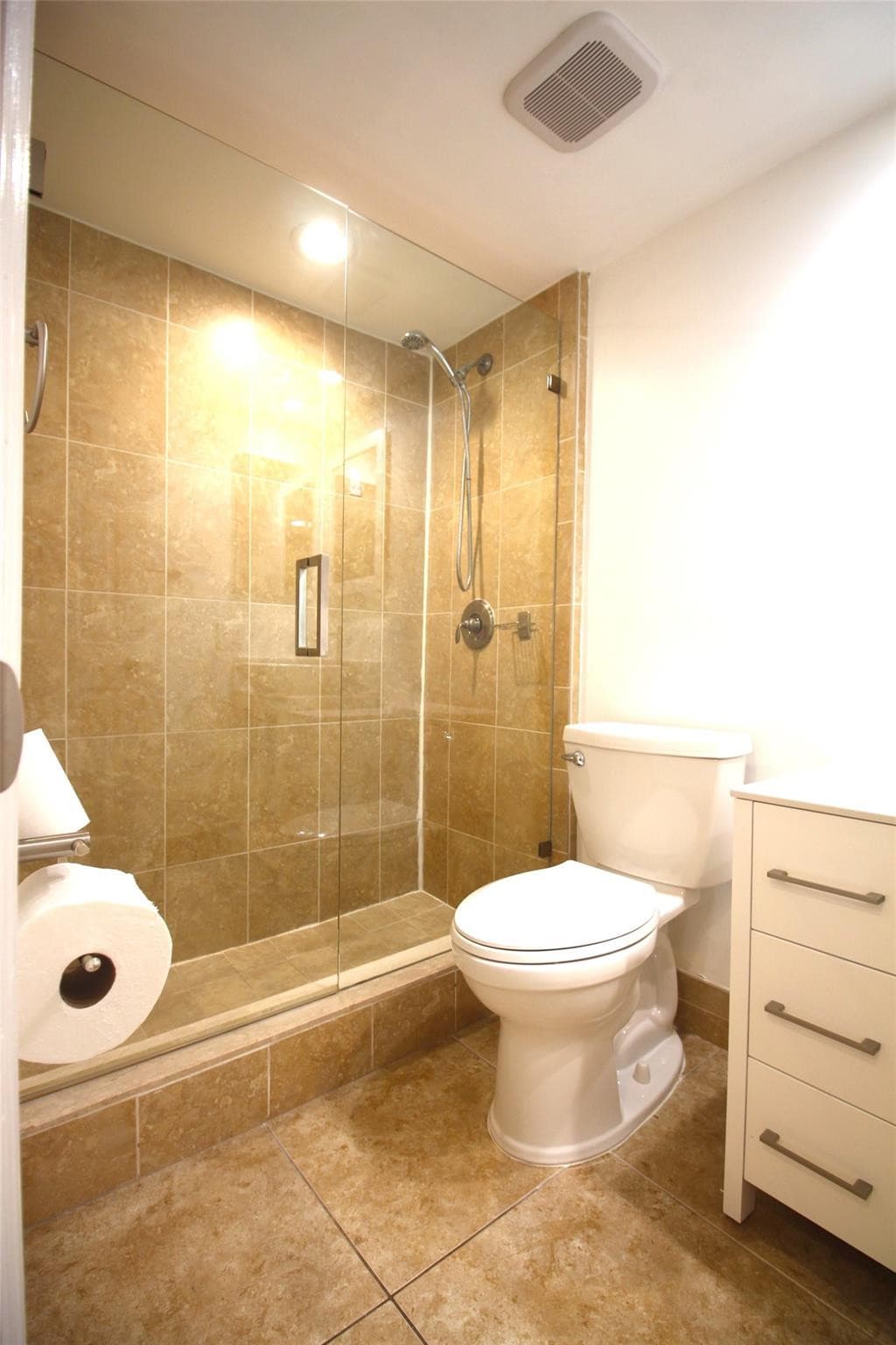 820 NE 28th Street 2, Wilton Manors, FL 33334 — photo 5 of 20