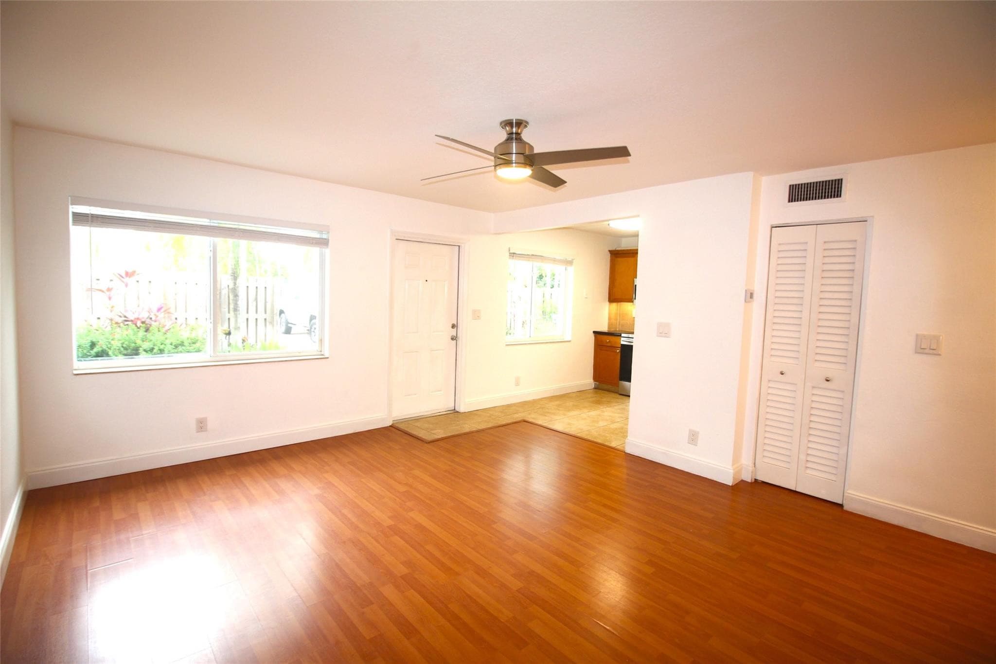 820 NE 28th Street 2, Wilton Manors, FL 33334 — photo 15 of 20