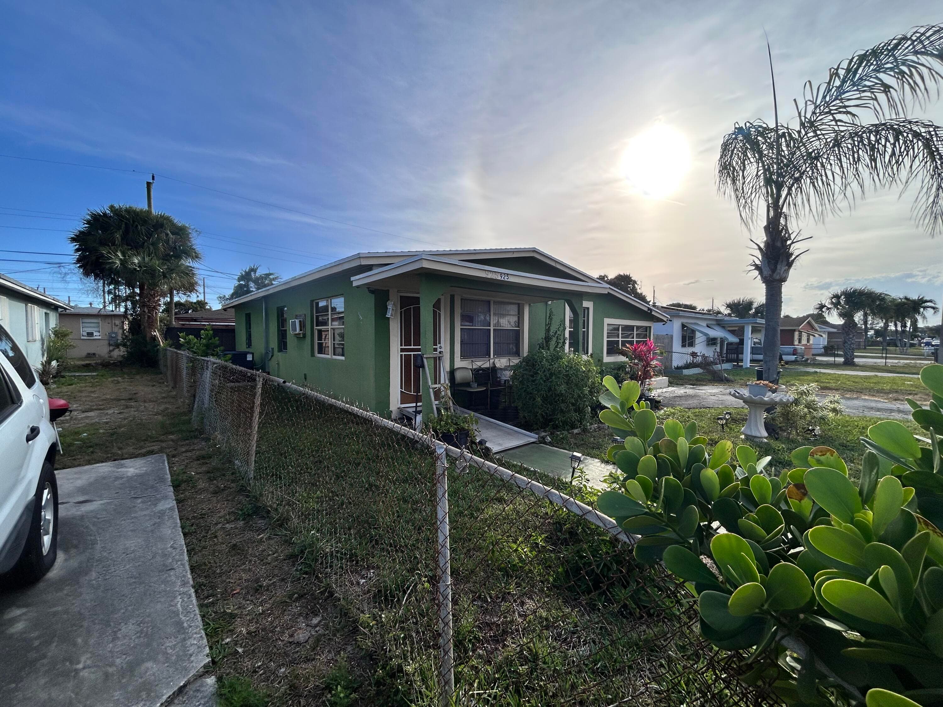 925 W 3rd Street, Riviera Beach, FL 33404 — photo 5 of 18