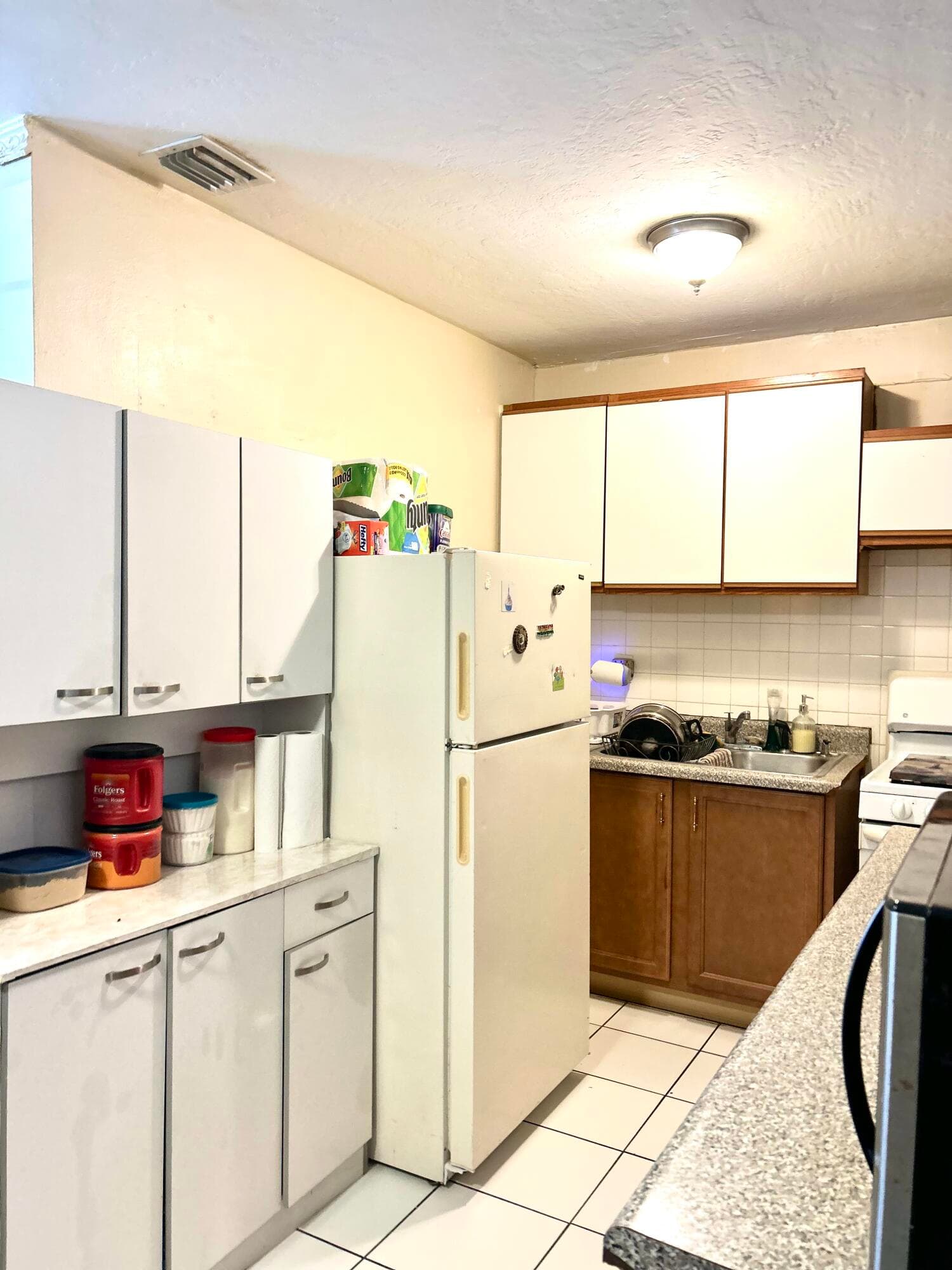 925 W 3rd Street, Riviera Beach, FL 33404 — photo 9 of 18